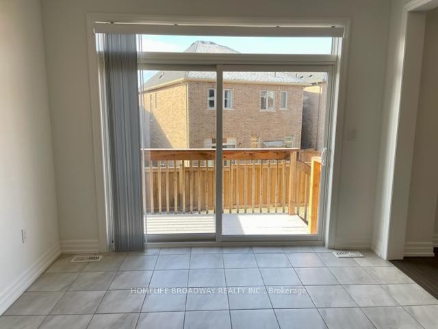 Photo 8 of 24 Lockton Street, Whitby, Rural Whitby — HOMEH