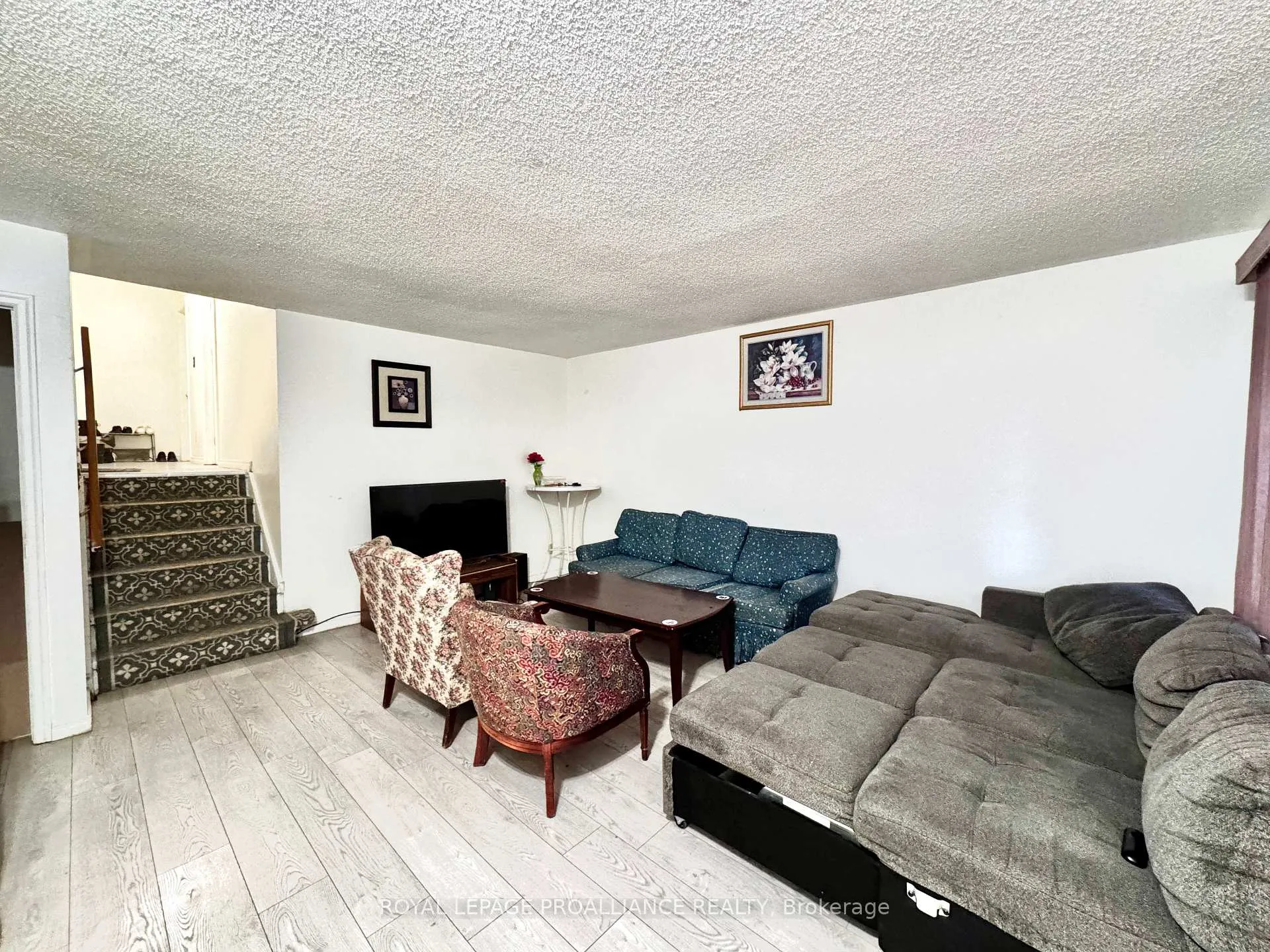 Photo 6 of 57 Donald Street, Belleville, Belleville Ward — HOMEH