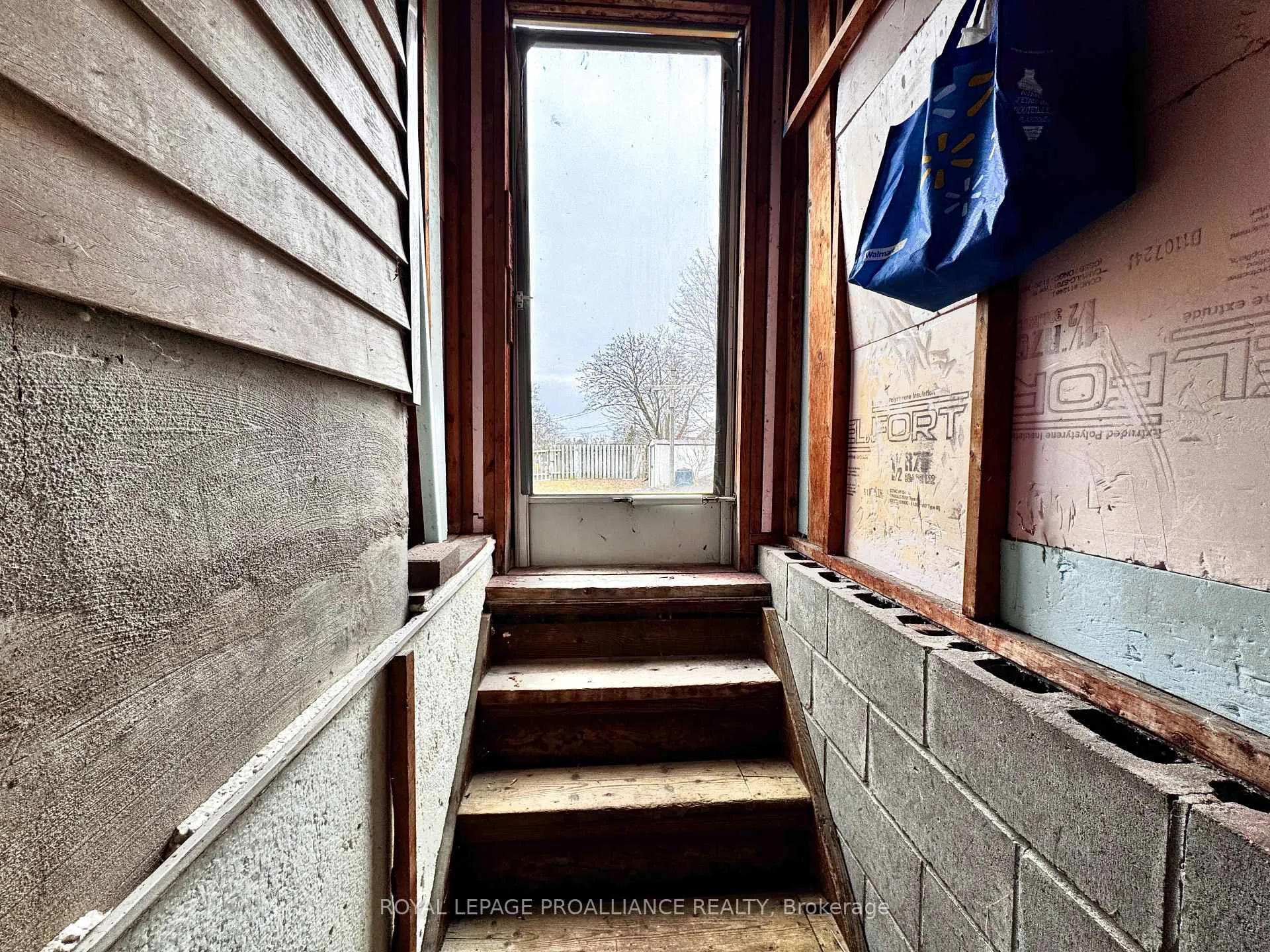 Photo 14 of 57 Donald Street, Belleville, Belleville Ward — HOMEH