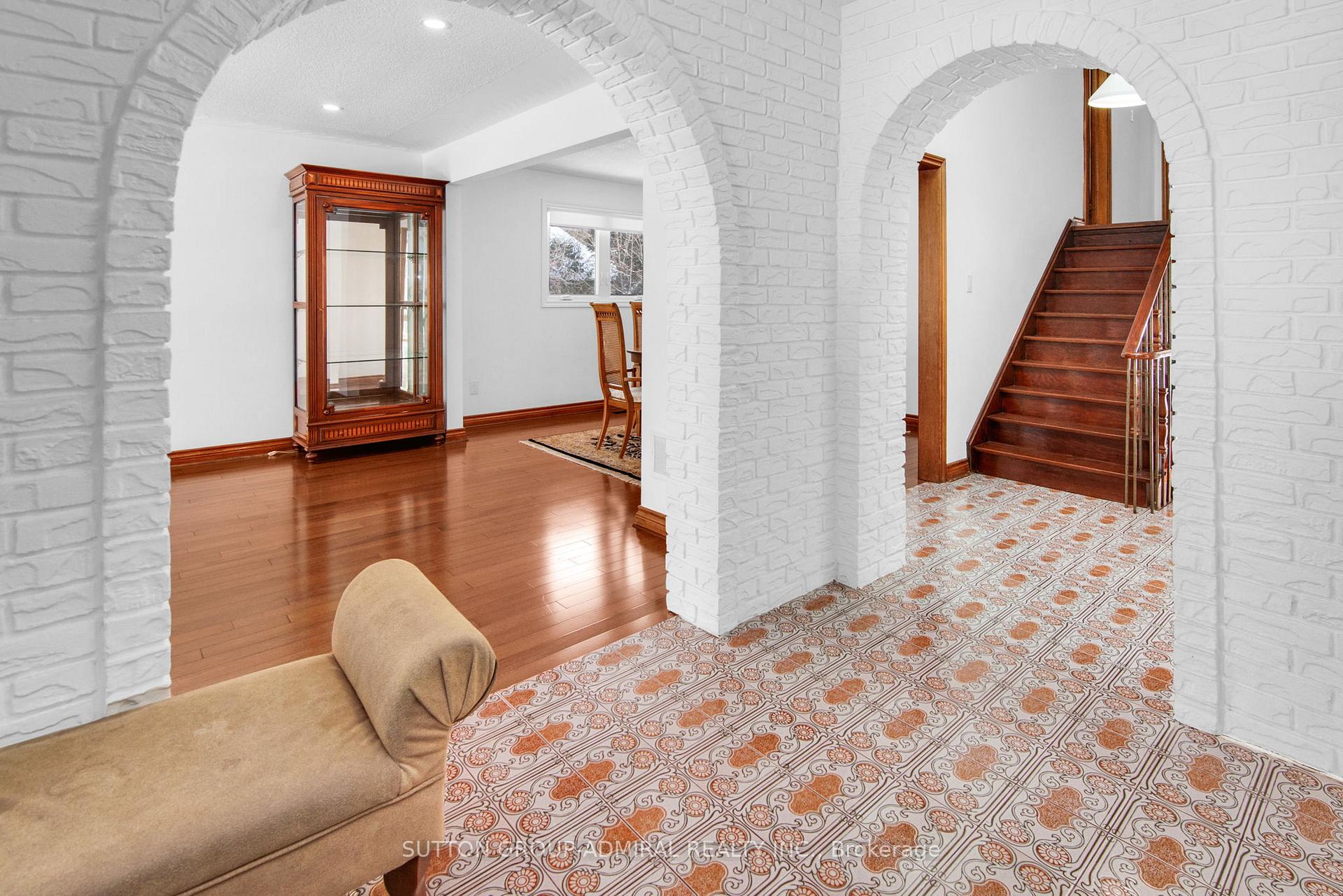 Photo 5 of 57 Arnold Avenue, Vaughan, Crestwood-Springfarm-Yorkhill — HOMEH