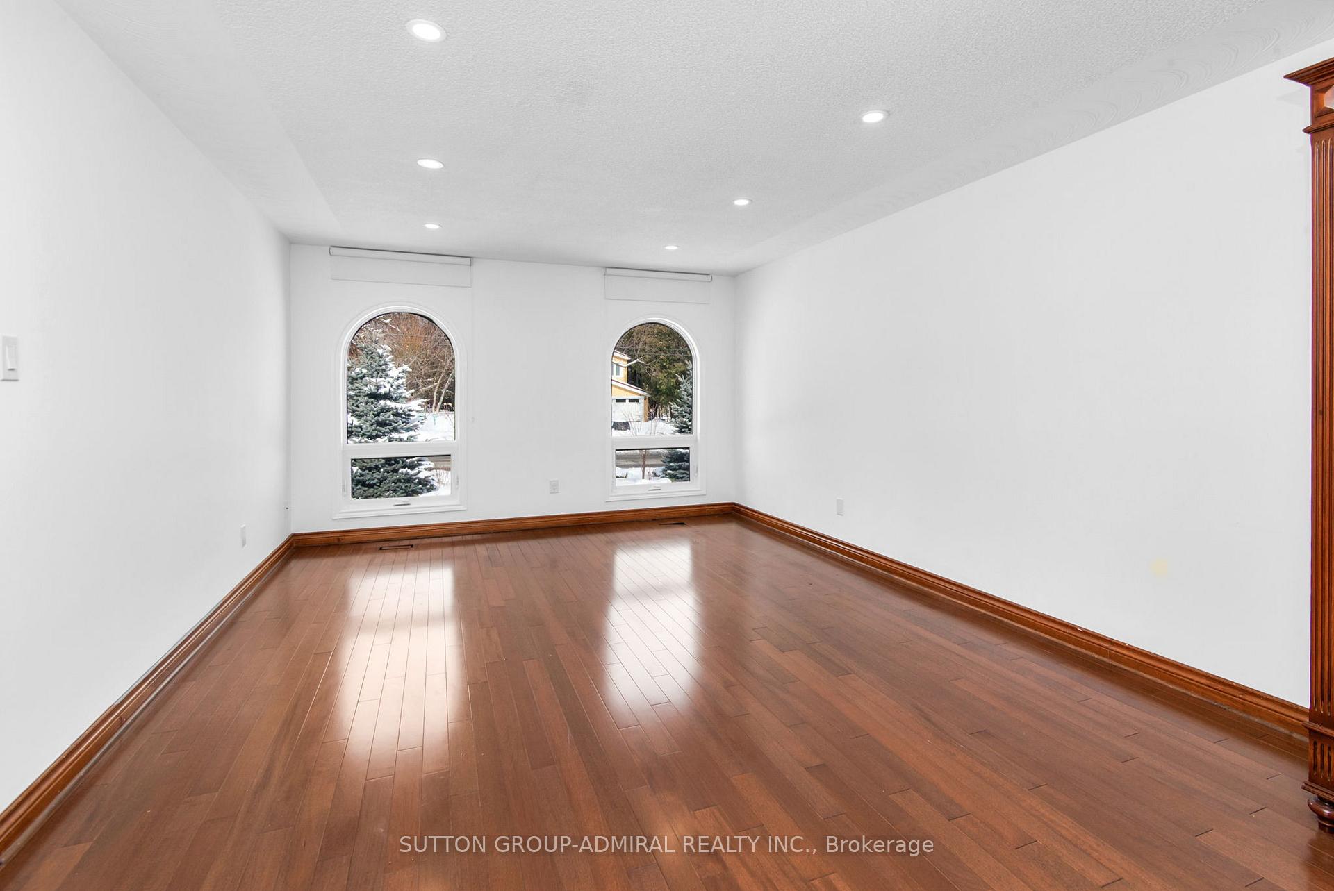 Photo 7 of 57 Arnold Avenue, Vaughan, Crestwood-Springfarm-Yorkhill — HOMEH
