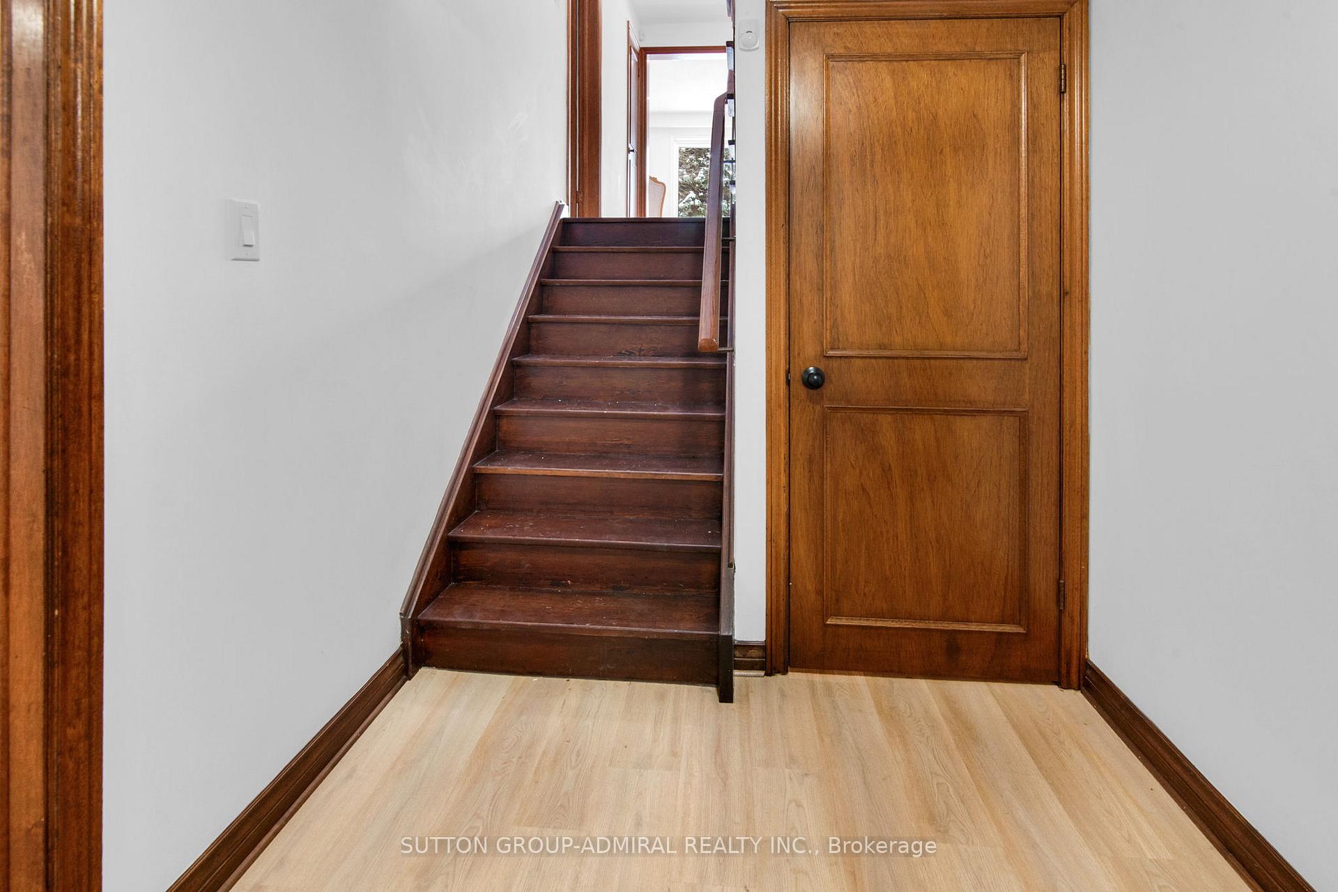 Photo 26 of 57 Arnold Avenue, Vaughan, Crestwood-Springfarm-Yorkhill — HOMEH