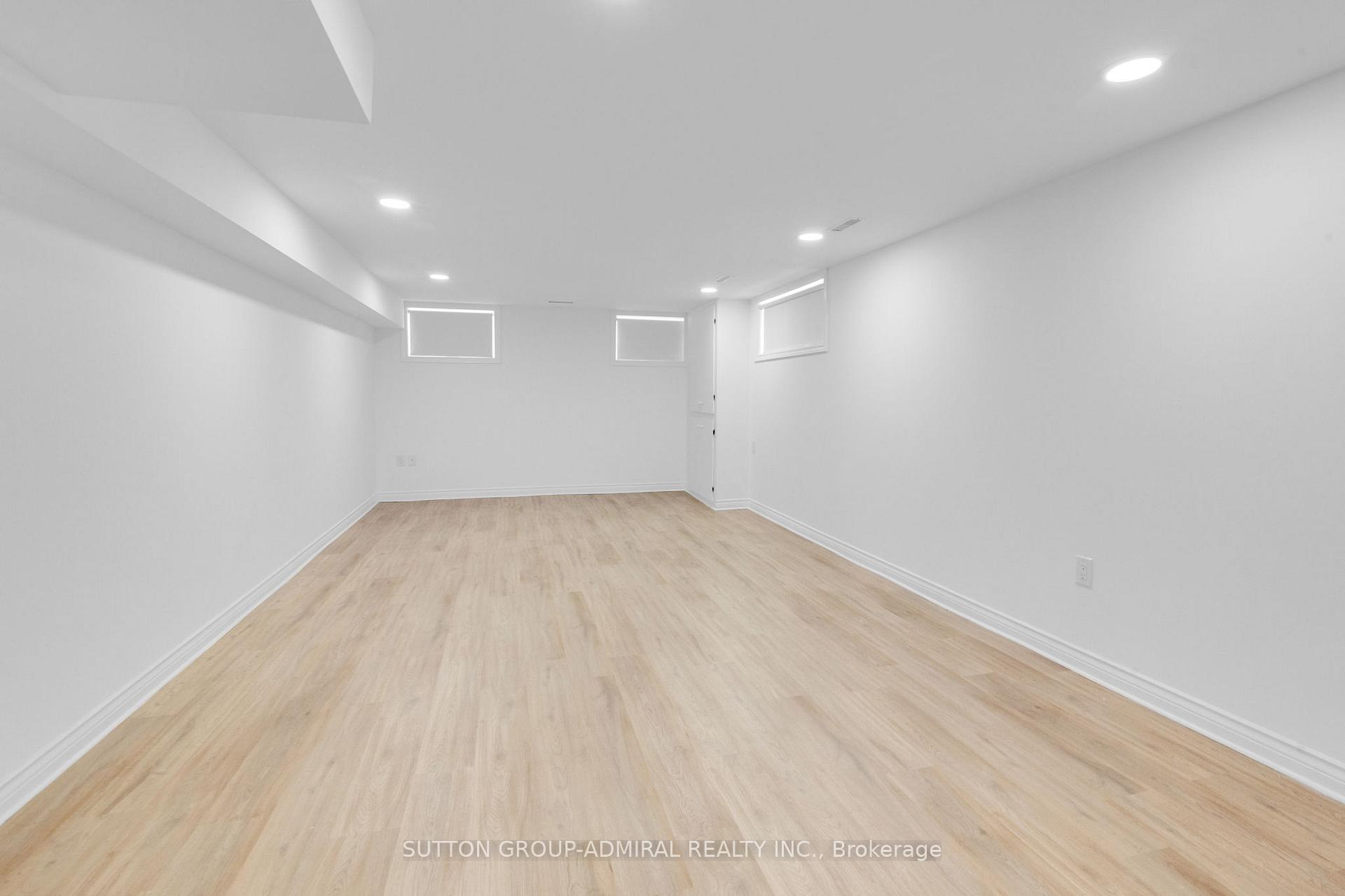 Photo 28 of 57 Arnold Avenue, Vaughan, Crestwood-Springfarm-Yorkhill — HOMEH