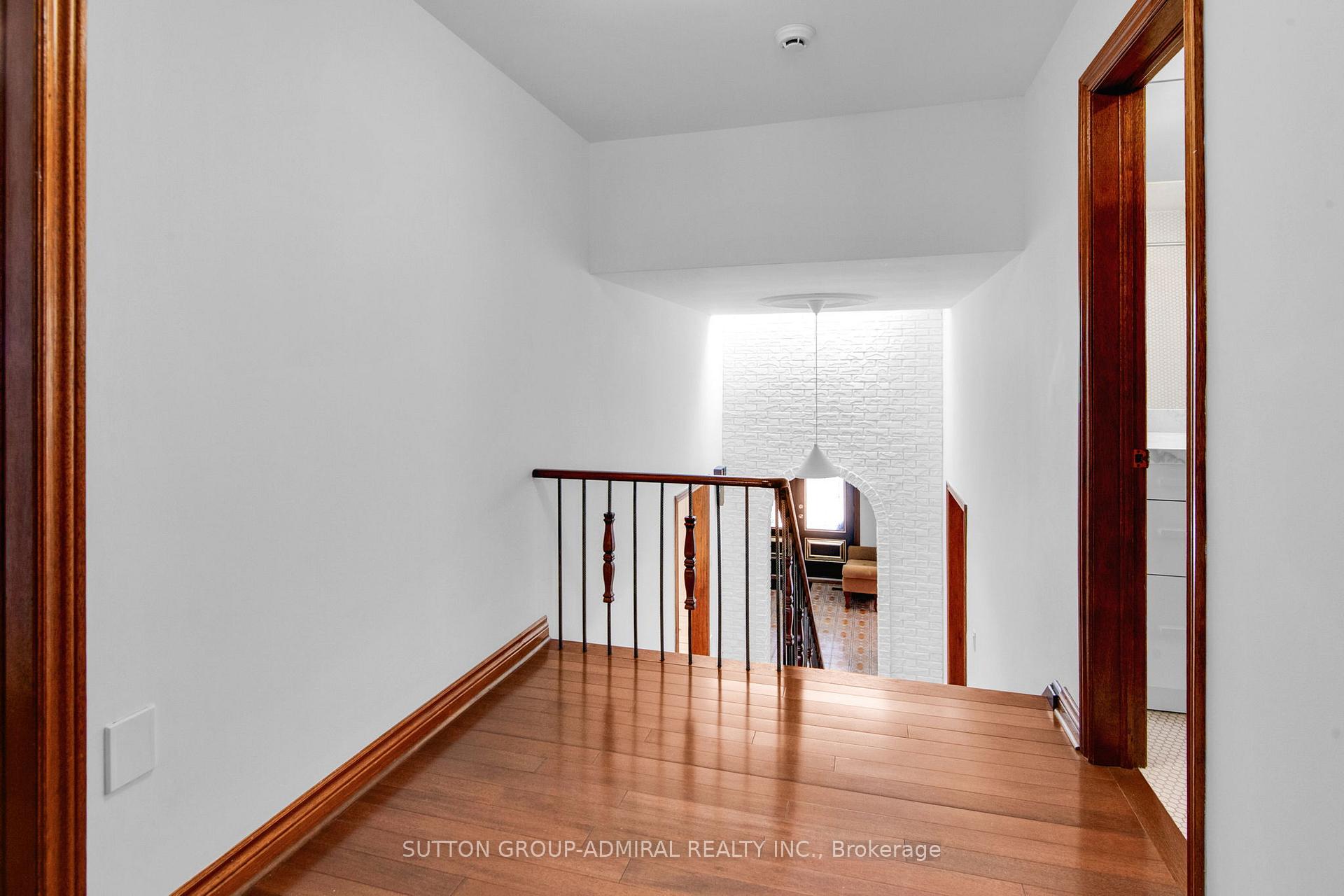 Photo 32 of 57 Arnold Avenue, Vaughan, Crestwood-Springfarm-Yorkhill — HOMEH