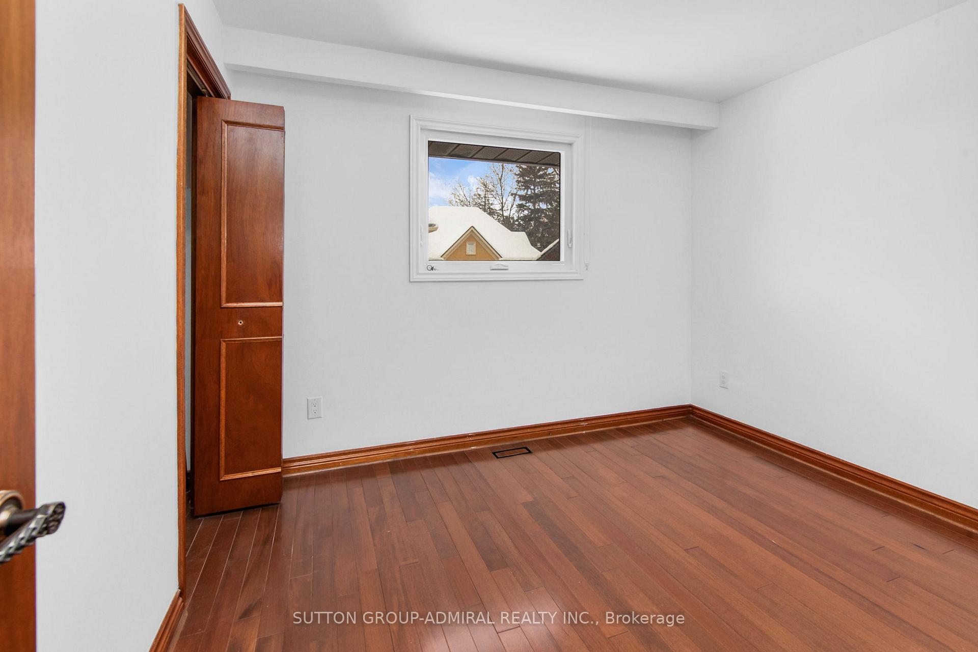 Photo 33 of 57 Arnold Avenue, Vaughan, Crestwood-Springfarm-Yorkhill — HOMEH