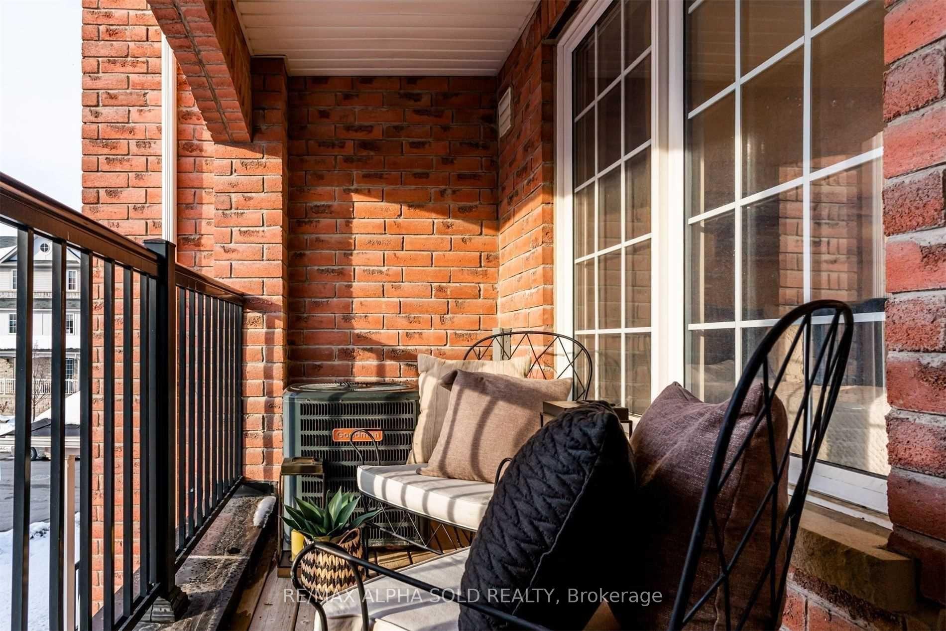 Photo 11 of 43 Clowes Street, Ajax, Central East — HOMEH
