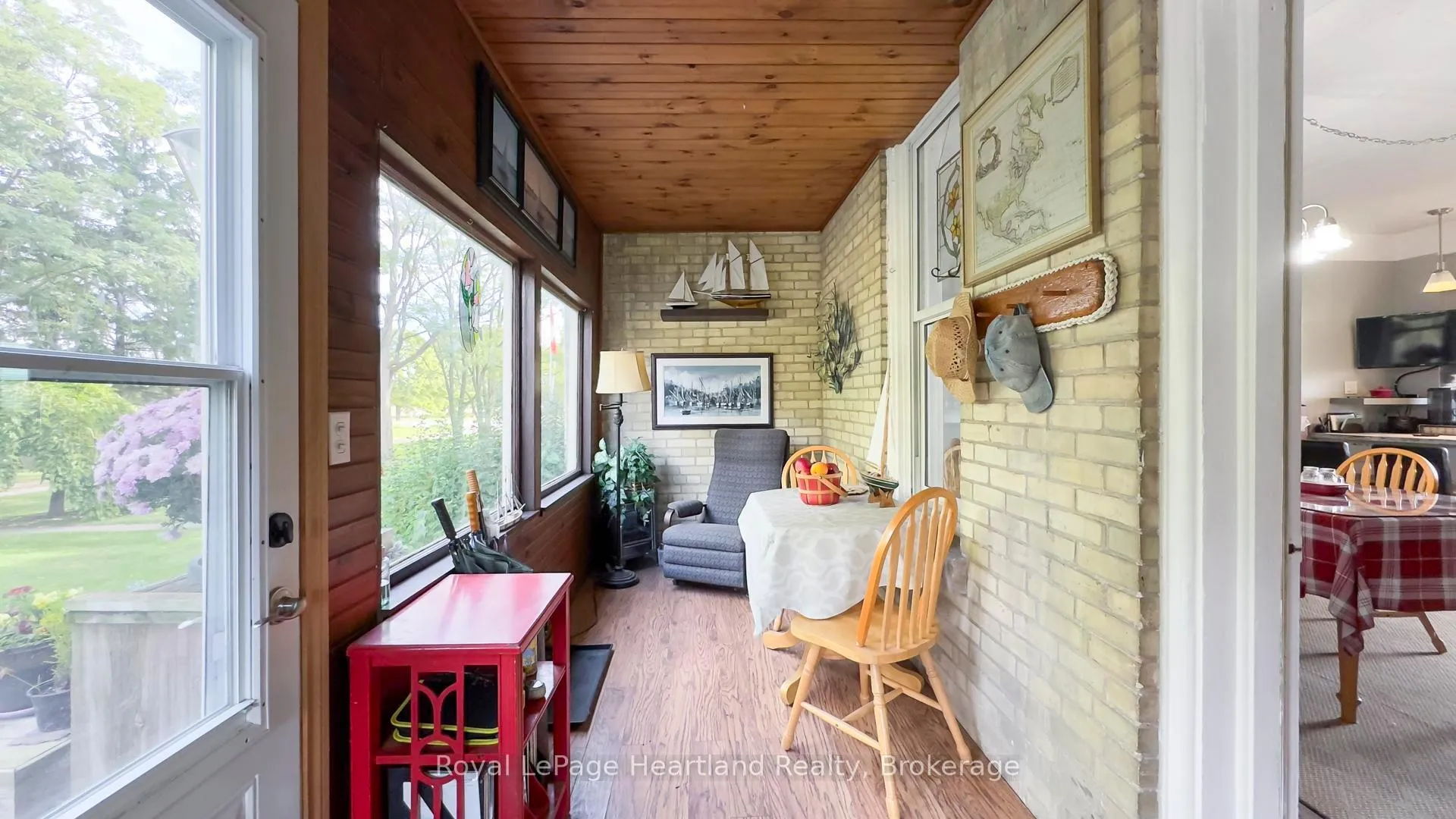Photo 10 of 73399 London Road, Bluewater, Hay Twp — HOMEH