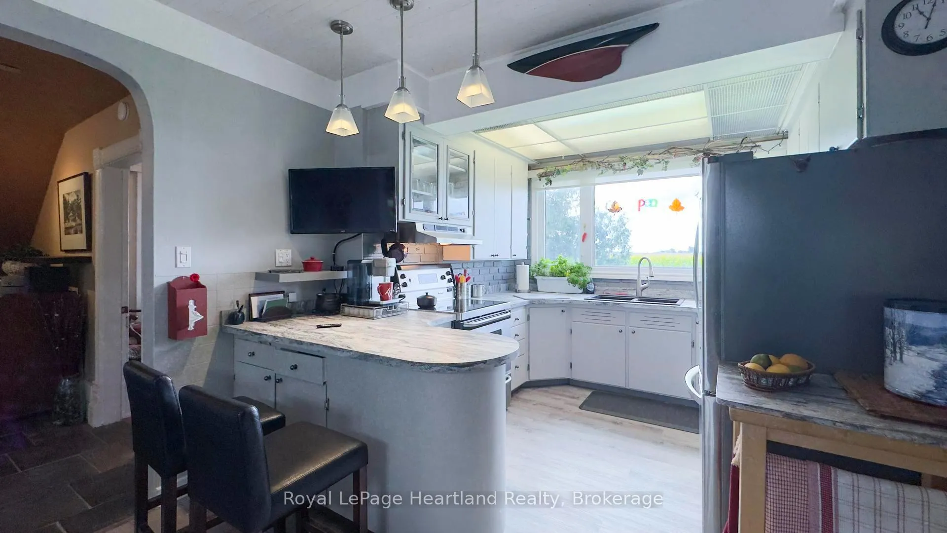 Photo 13 of 73399 London Road, Bluewater, Hay Twp — HOMEH