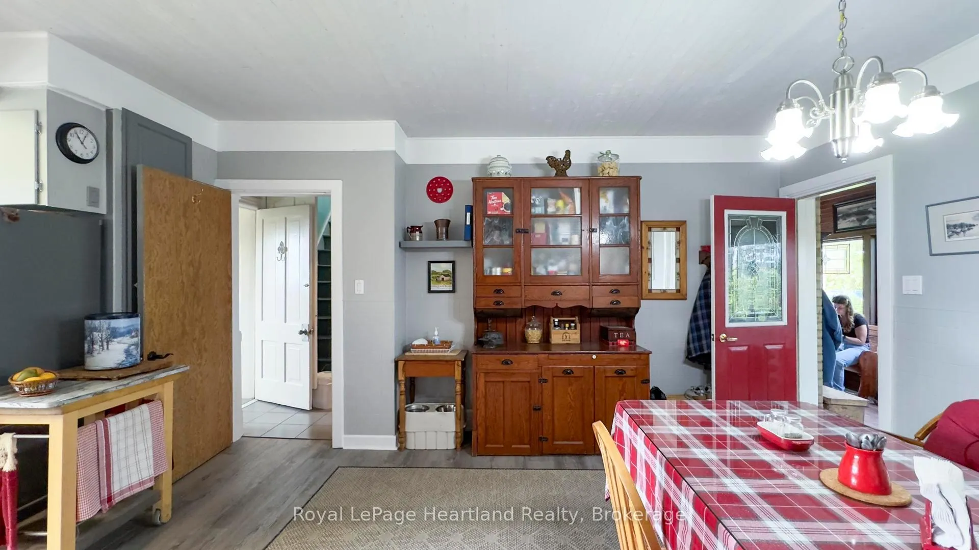 Photo 17 of 73399 London Road, Bluewater, Hay Twp — HOMEH