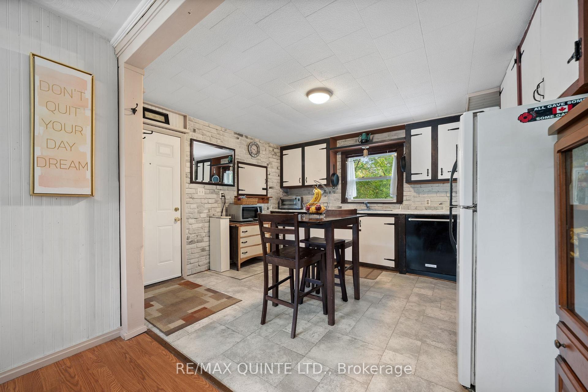 Photo 9 of 754 County Road 28, Prince Edward County, Ameliasburg Ward — HOMEH