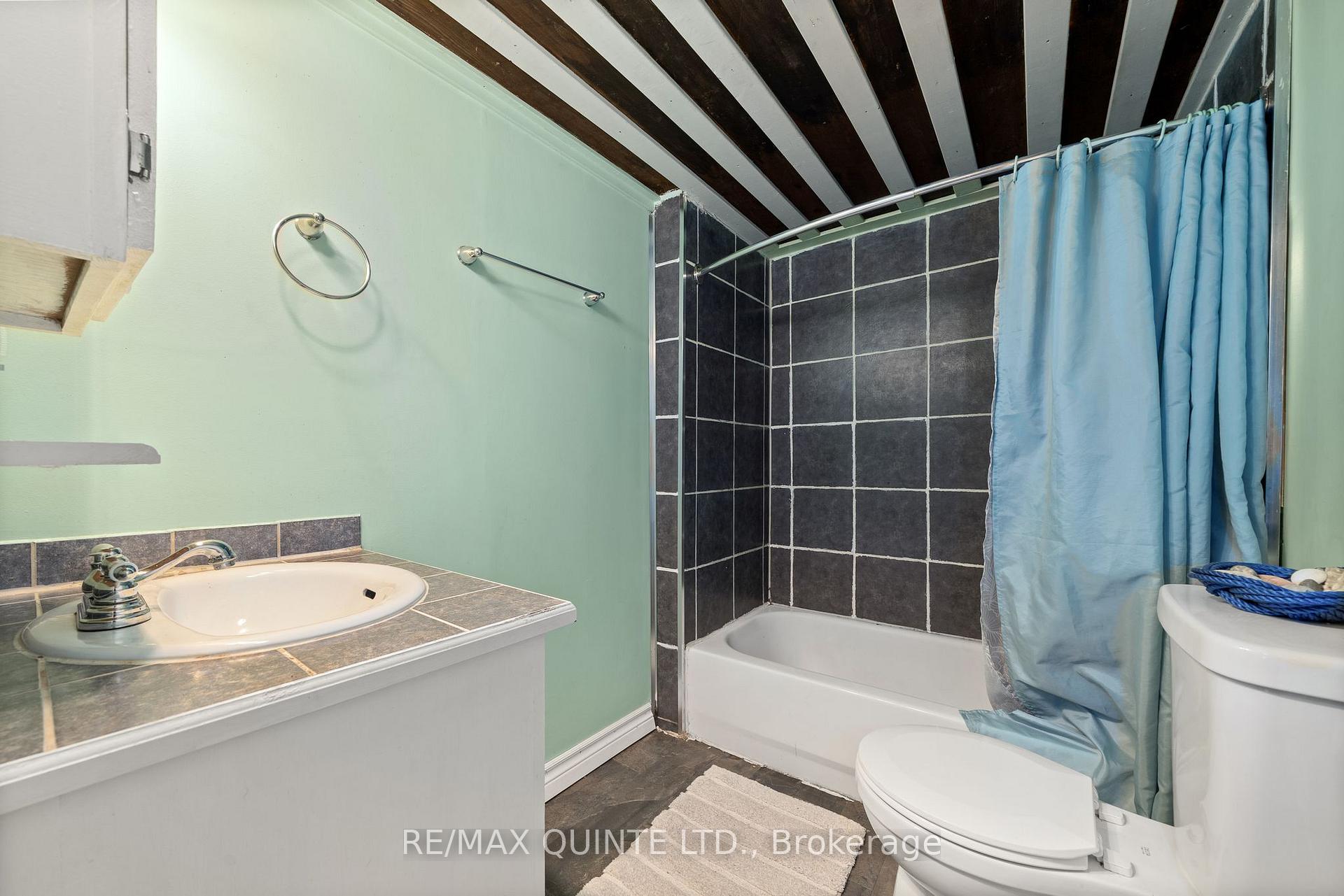 Photo 14 of 754 County Road 28, Prince Edward County, Ameliasburg Ward — HOMEH