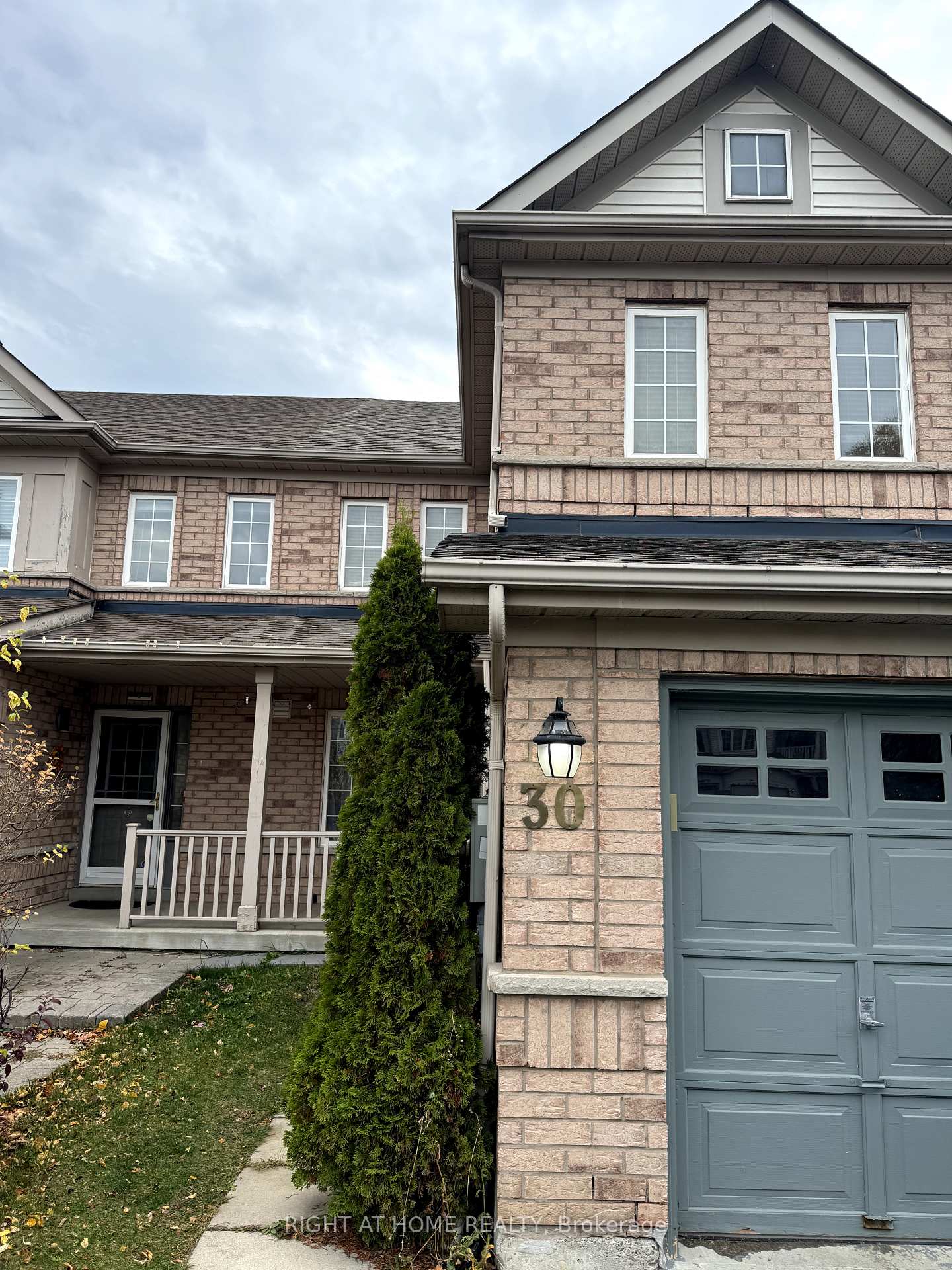Front of 30 Inlet Bay Drive