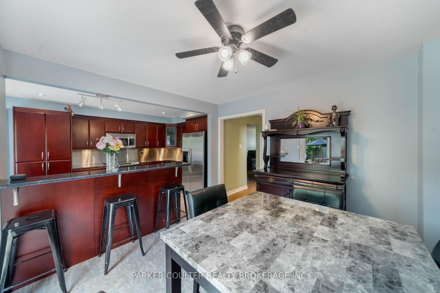 Photo 16 of 889 White Ash Drive, Whitby, Williamsburg — HOMEH