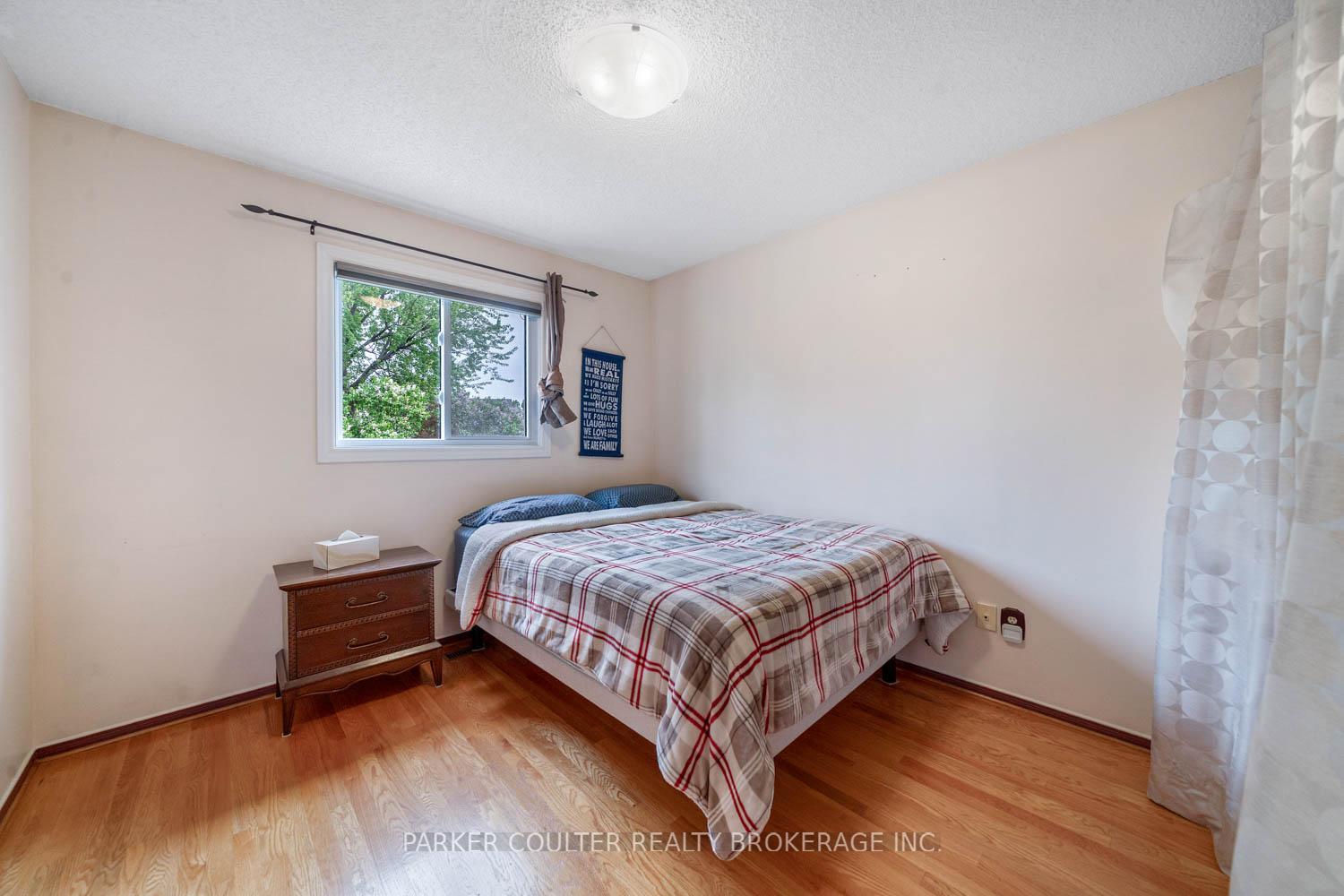 Photo 20 of 889 White Ash Drive, Whitby, Williamsburg — HOMEH