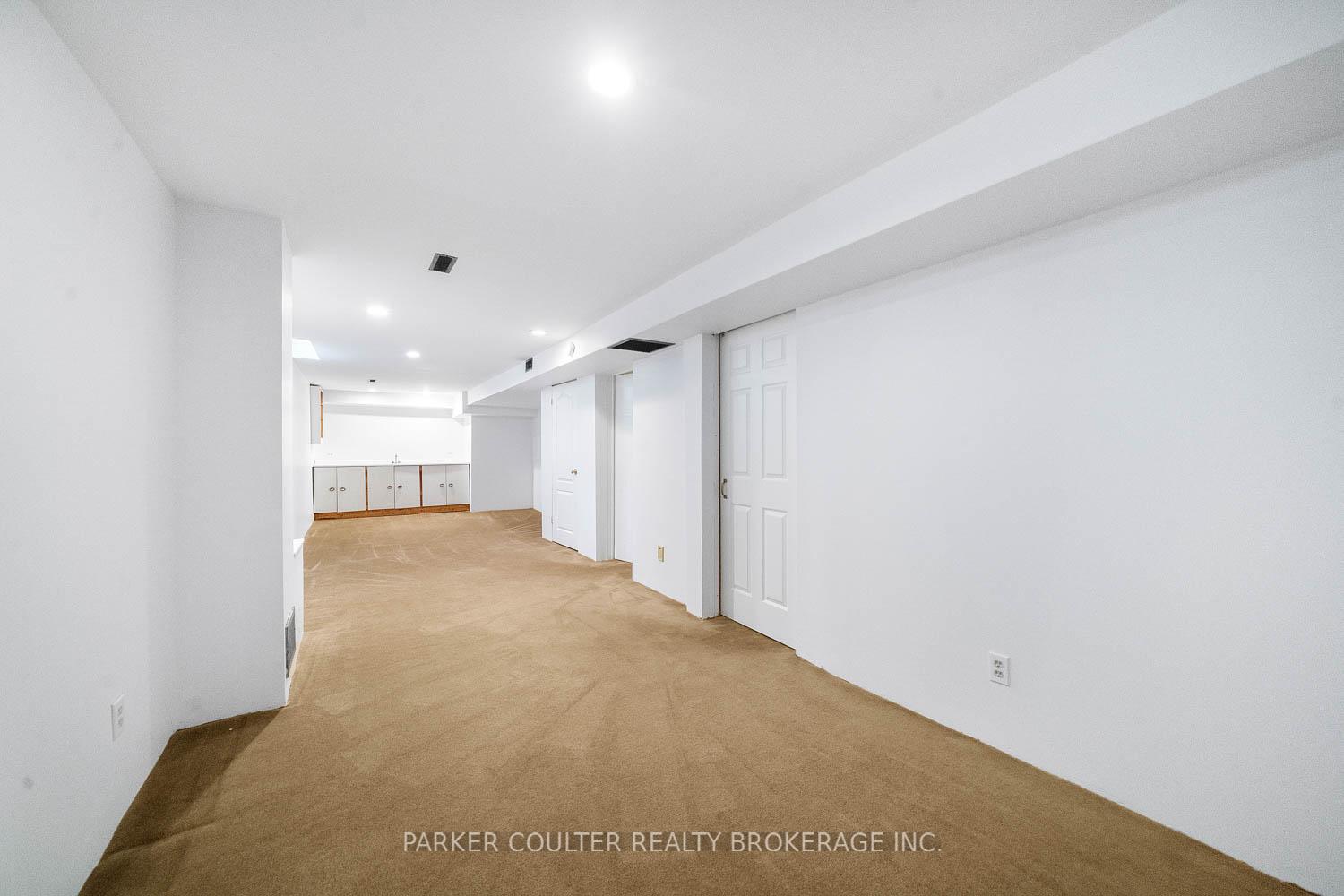 Photo 28 of 889 White Ash Drive, Whitby, Williamsburg — HOMEH