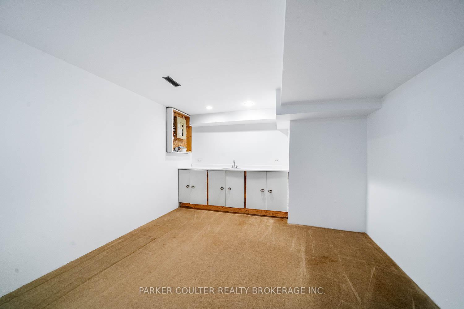 Photo 29 of 889 White Ash Drive, Whitby, Williamsburg — HOMEH
