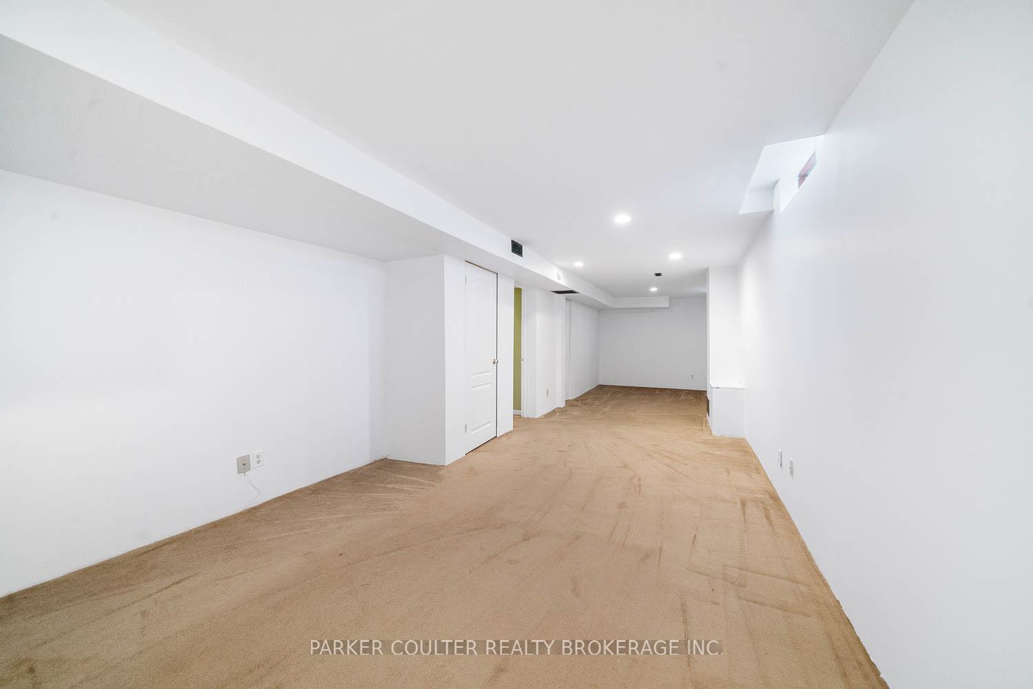 Photo 30 of 889 White Ash Drive, Whitby, Williamsburg — HOMEH