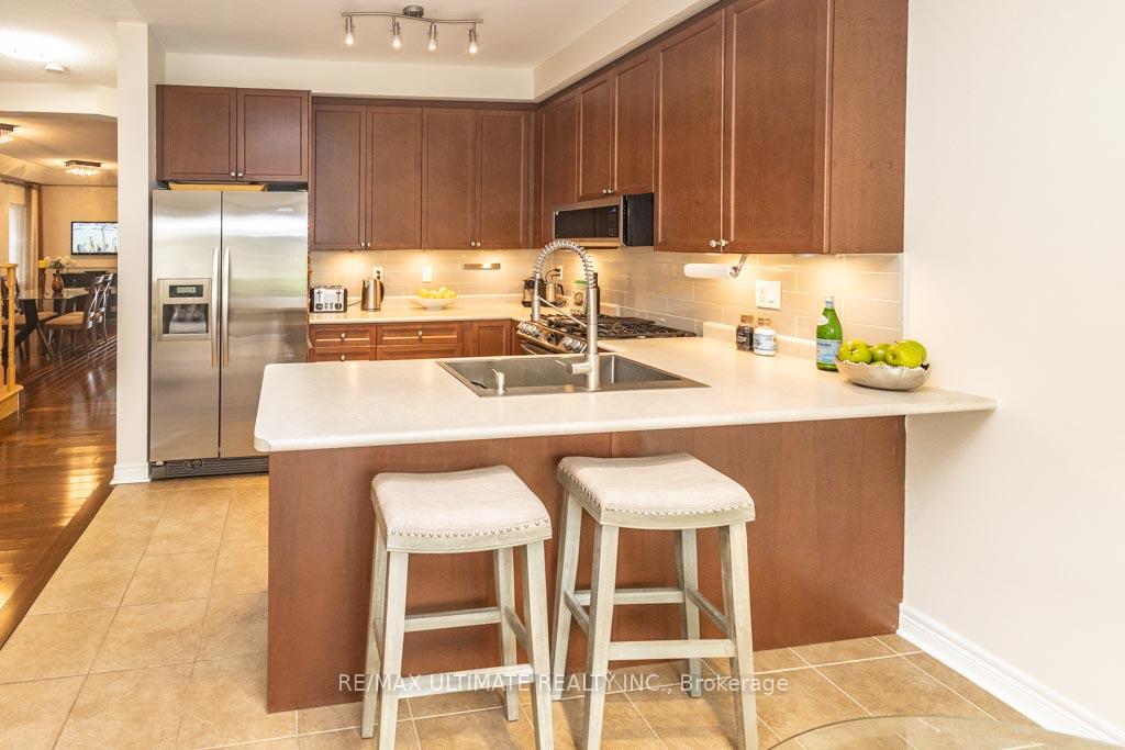 Photo 10 of 60 Haven Road, Vaughan, Patterson — HOMEH