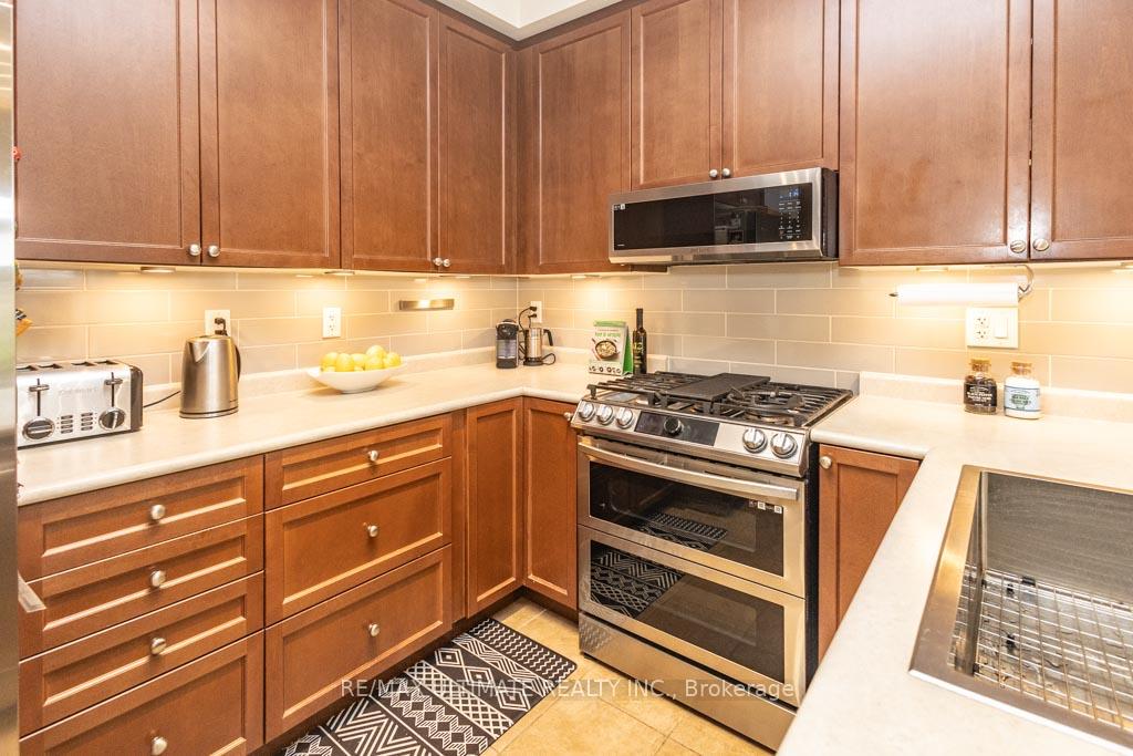 Photo 11 of 60 Haven Road, Vaughan, Patterson — HOMEH