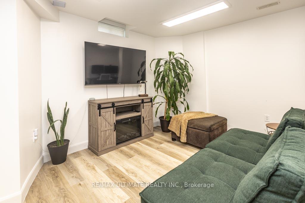 Photo 40 of 60 Haven Road, Vaughan, Patterson — HOMEH