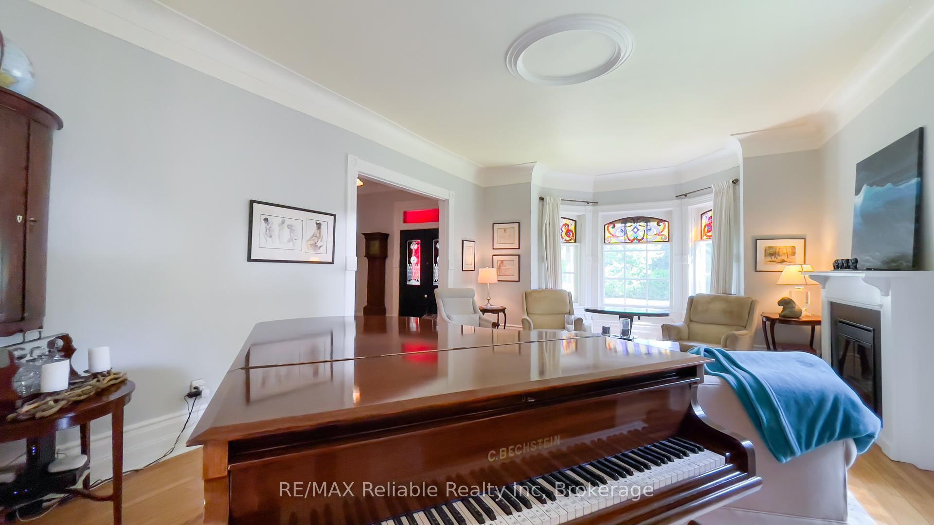 Photo 19 of 32 Bayfield Terrace, Bluewater, Bayfield — HOMEH