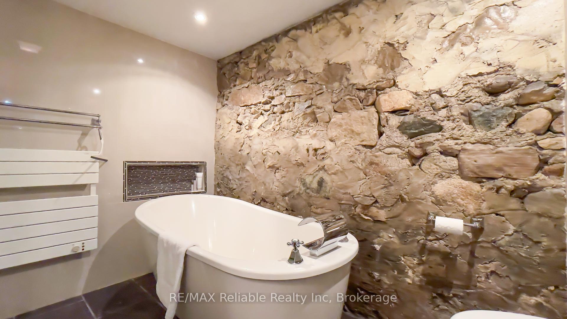 Photo 46 of 32 Bayfield Terrace, Bluewater, Bayfield — HOMEH