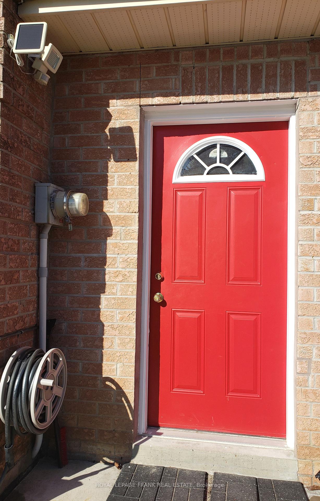 Front of 960 Brawley Road W