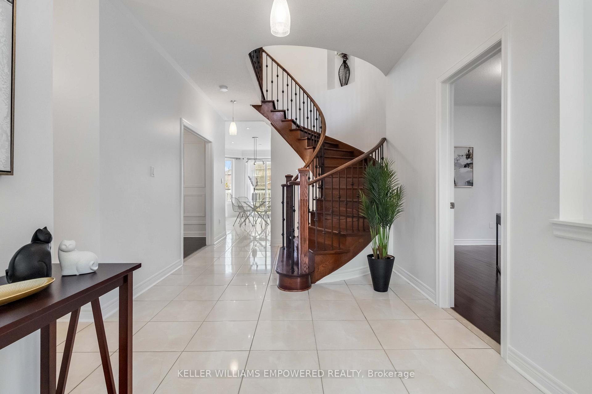 Photo 10 of 74 Twin Streams Road, Whitby, Williamsburg — HOMEH