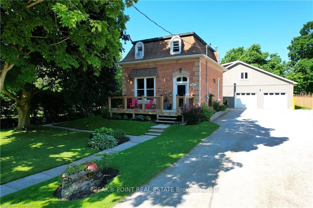 Front of 144 Yonge Street S