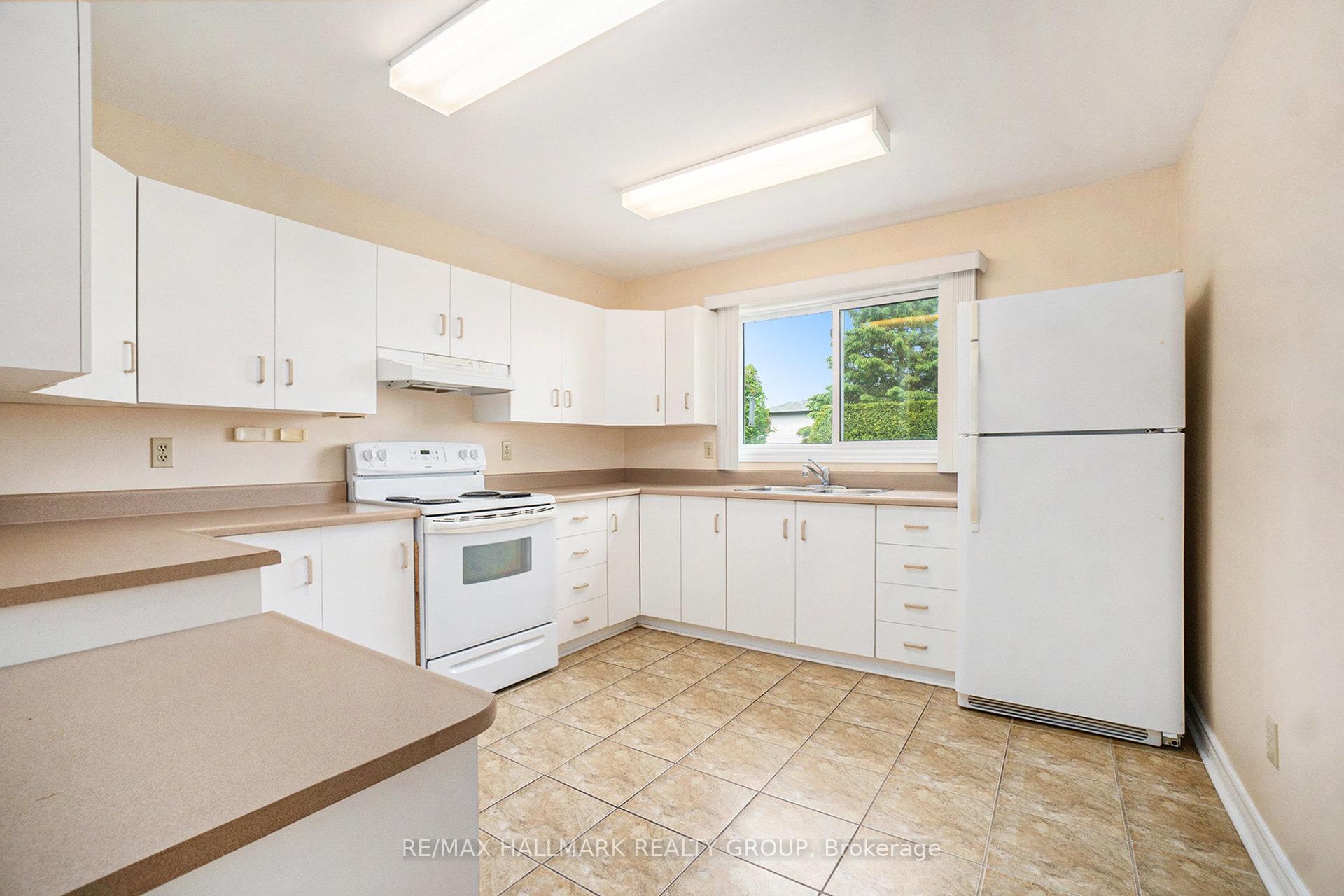 Photo 6 of 155 Edward Street S, Arnprior — HOMEH