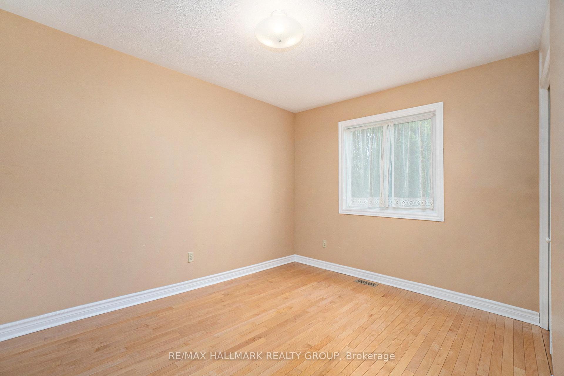 Photo 12 of 155 Edward Street S, Arnprior — HOMEH