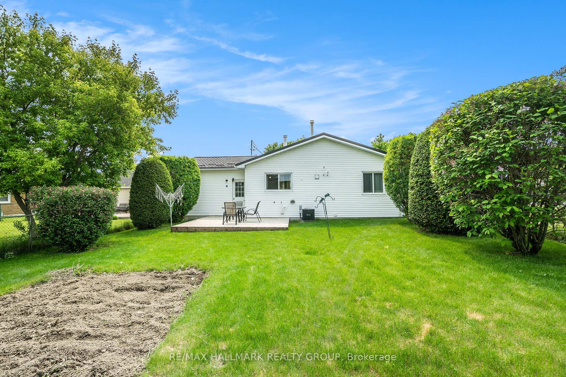 Photo 16 of 155 Edward Street S, Arnprior — HOMEH