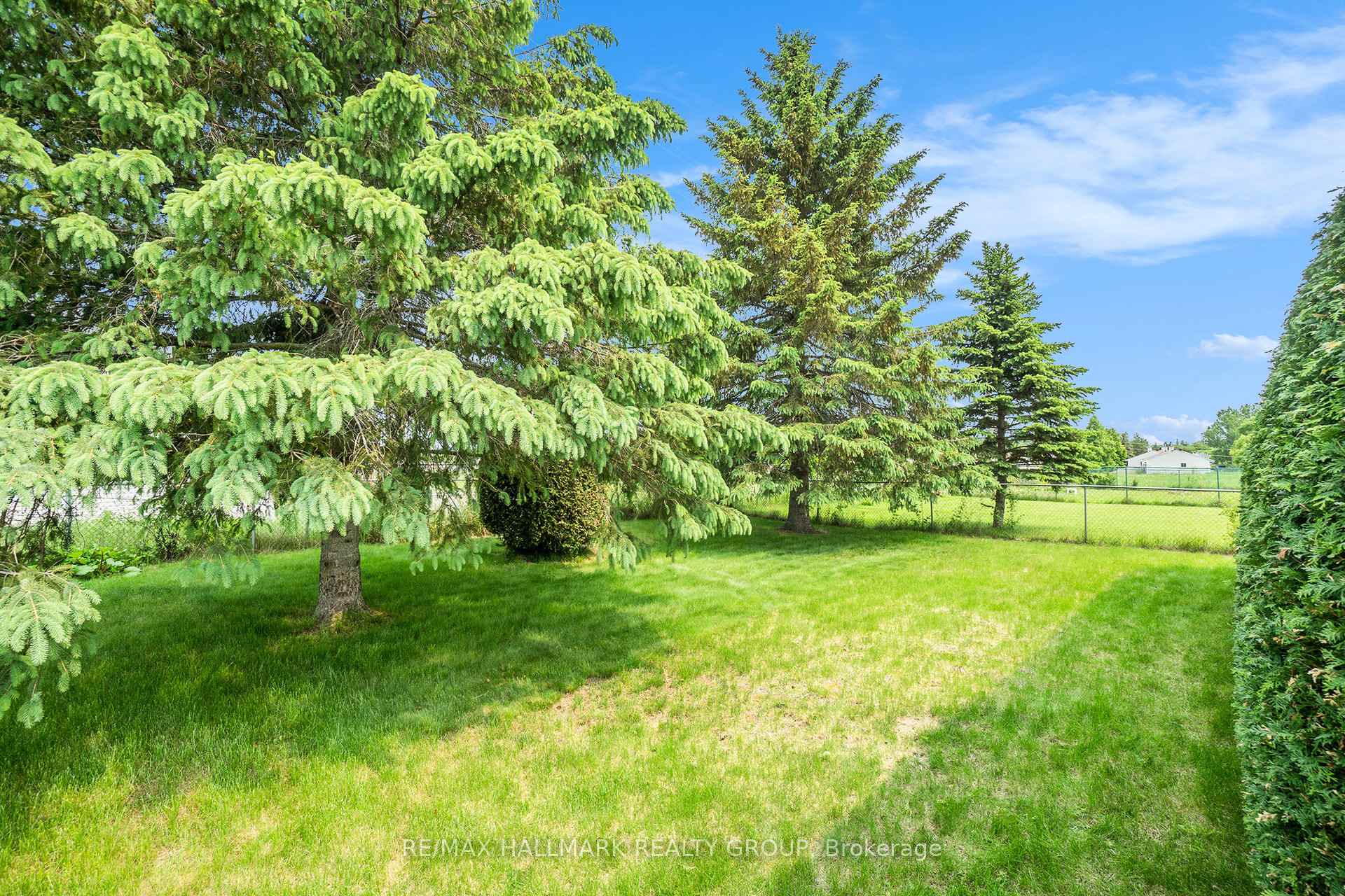 Photo 18 of 155 Edward Street S, Arnprior — HOMEH