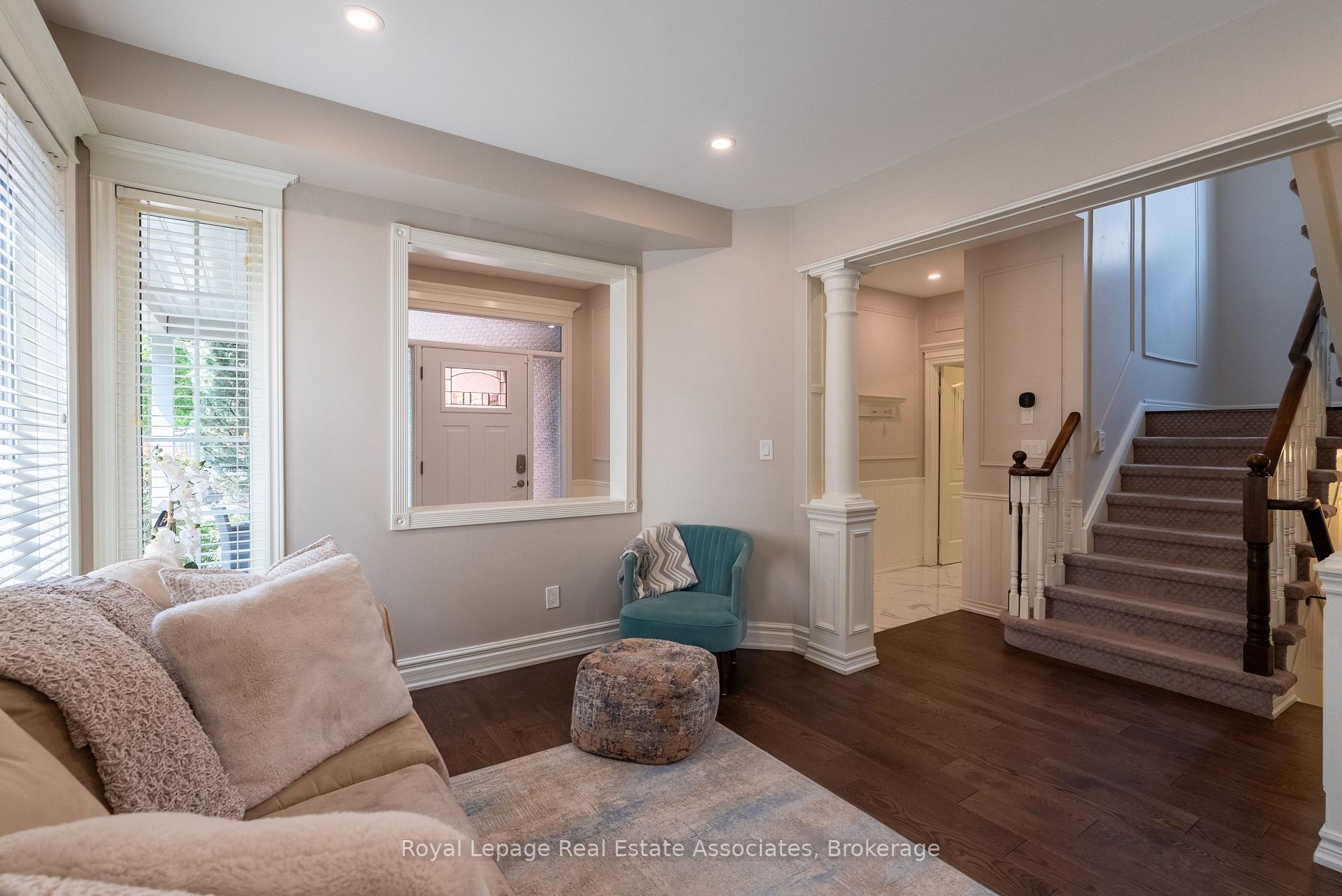Photo 4 of 11 Cody Avenue, Whitby, Brooklin — HOMEH