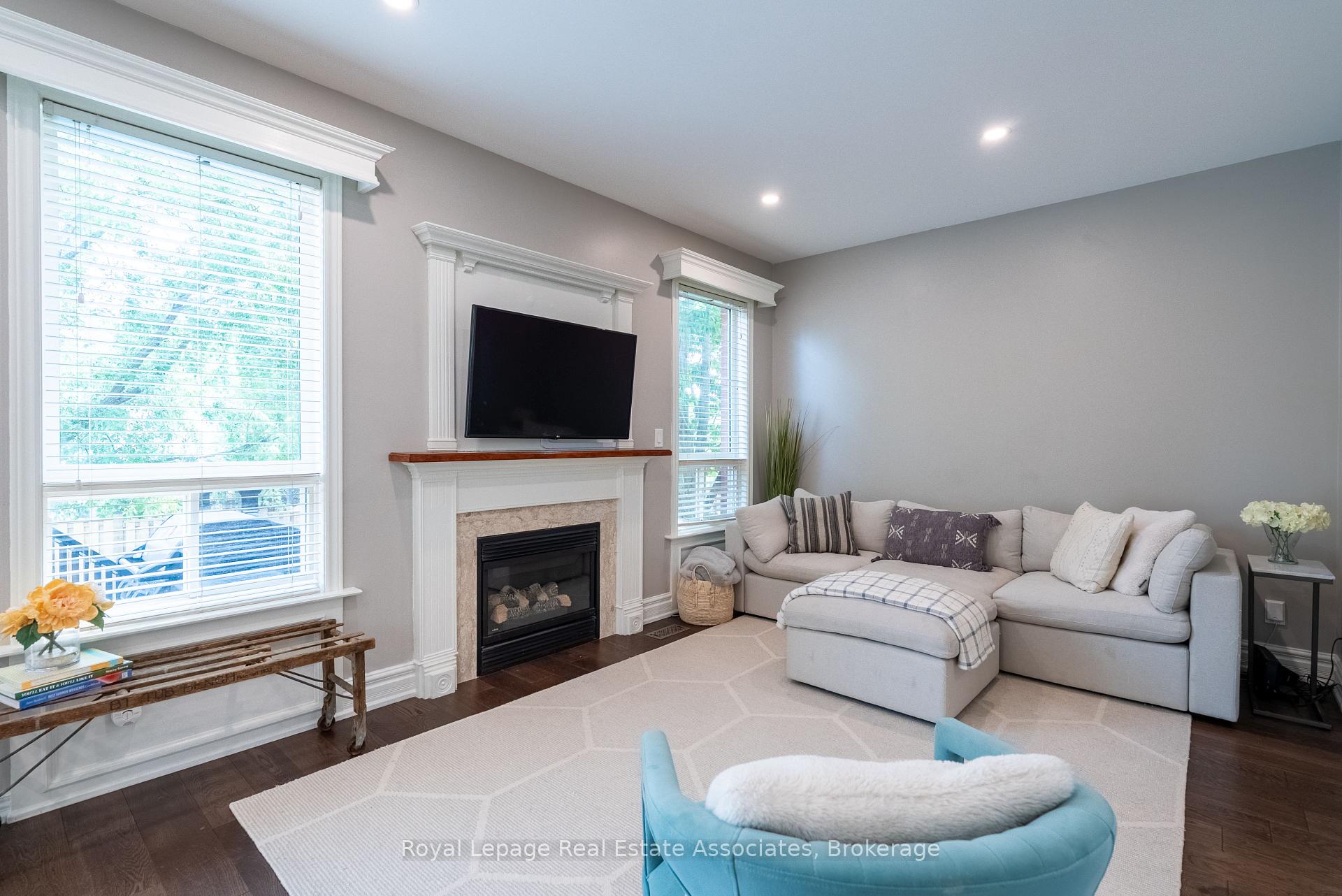 Photo 14 of 11 Cody Avenue, Whitby, Brooklin — HOMEH
