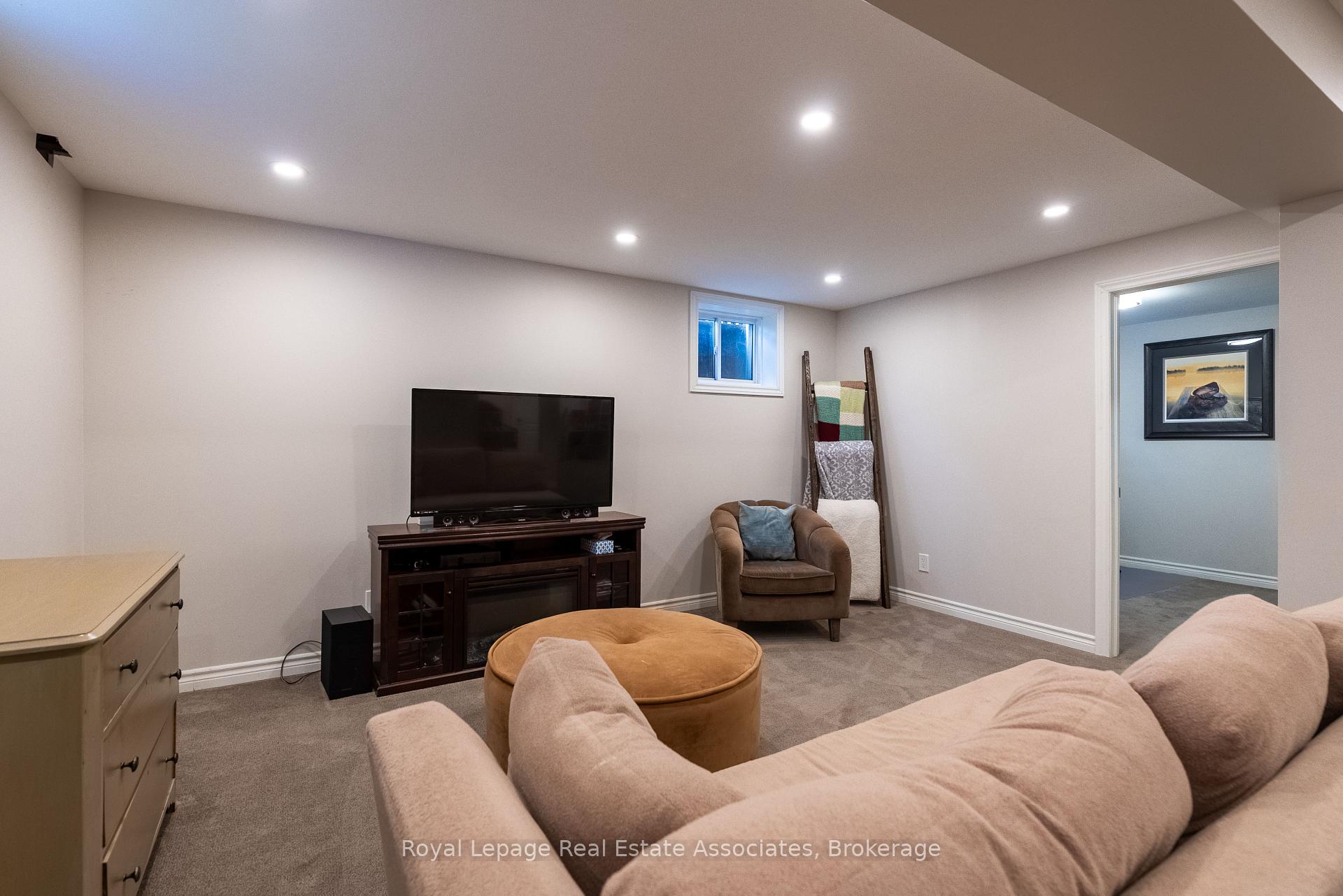 Photo 41 of 11 Cody Avenue, Whitby, Brooklin — HOMEH