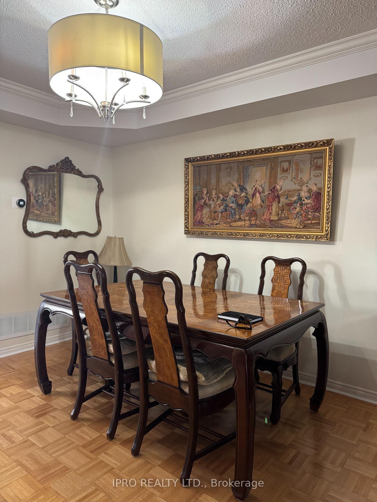 Photo 5 of 49 Forest Run Boulevard, Vaughan, Concord — HOMEH