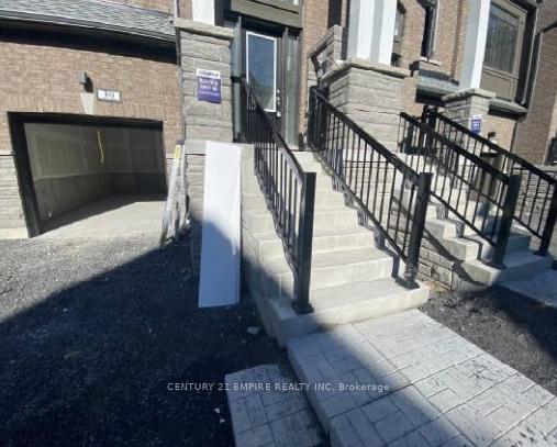 Photo 2 of 39 Selfridge Way, Whitby, Downtown Whitby — HOMEH