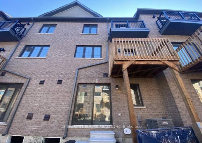 Photo 12 of 39 Selfridge Way, Whitby, Downtown Whitby — HOMEH