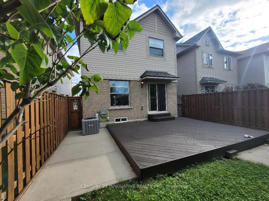 Photo 9 of 76 Bettina Place, Whitby, Rolling Acres — HOMEH