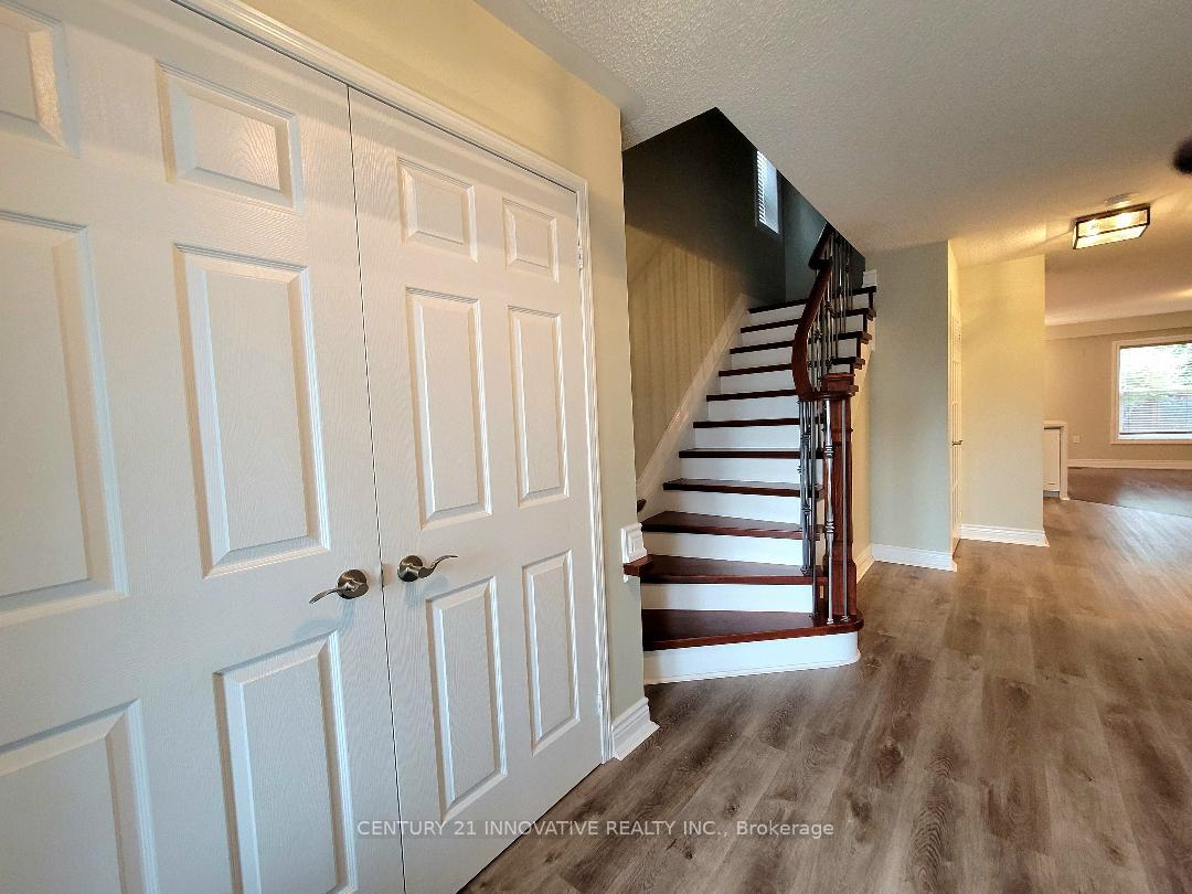 Photo 18 of 76 Bettina Place, Whitby, Rolling Acres — HOMEH