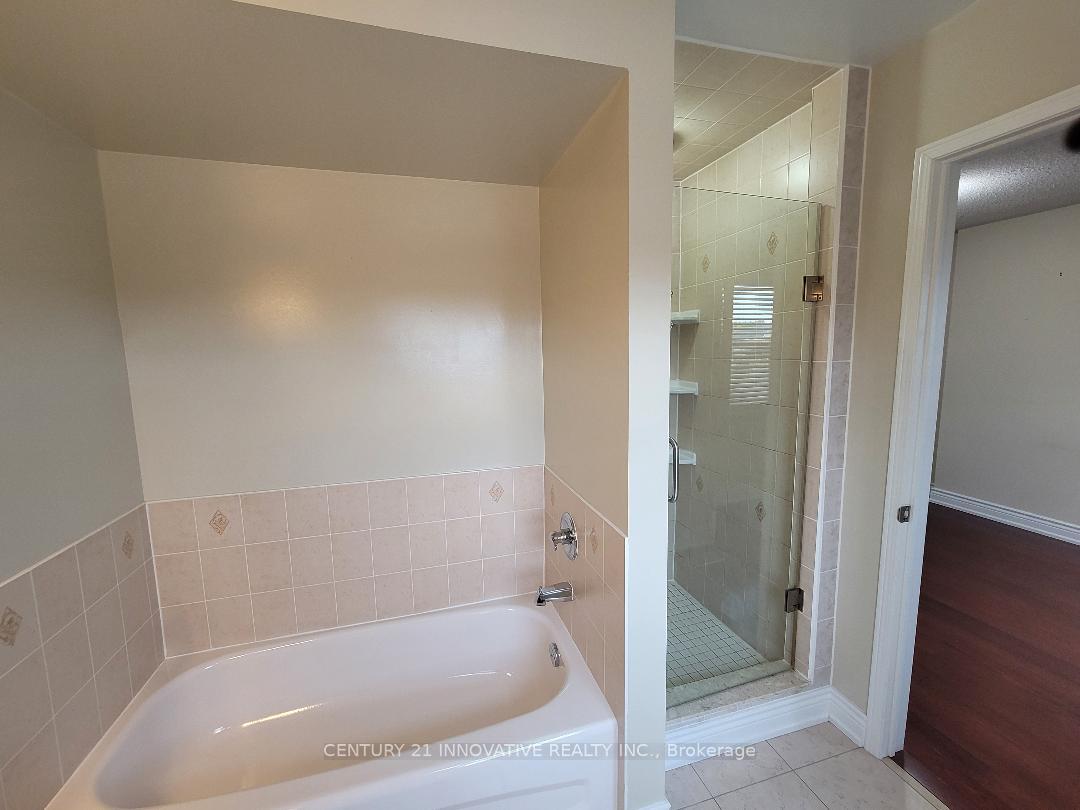 Photo 37 of 76 Bettina Place, Whitby, Rolling Acres — HOMEH