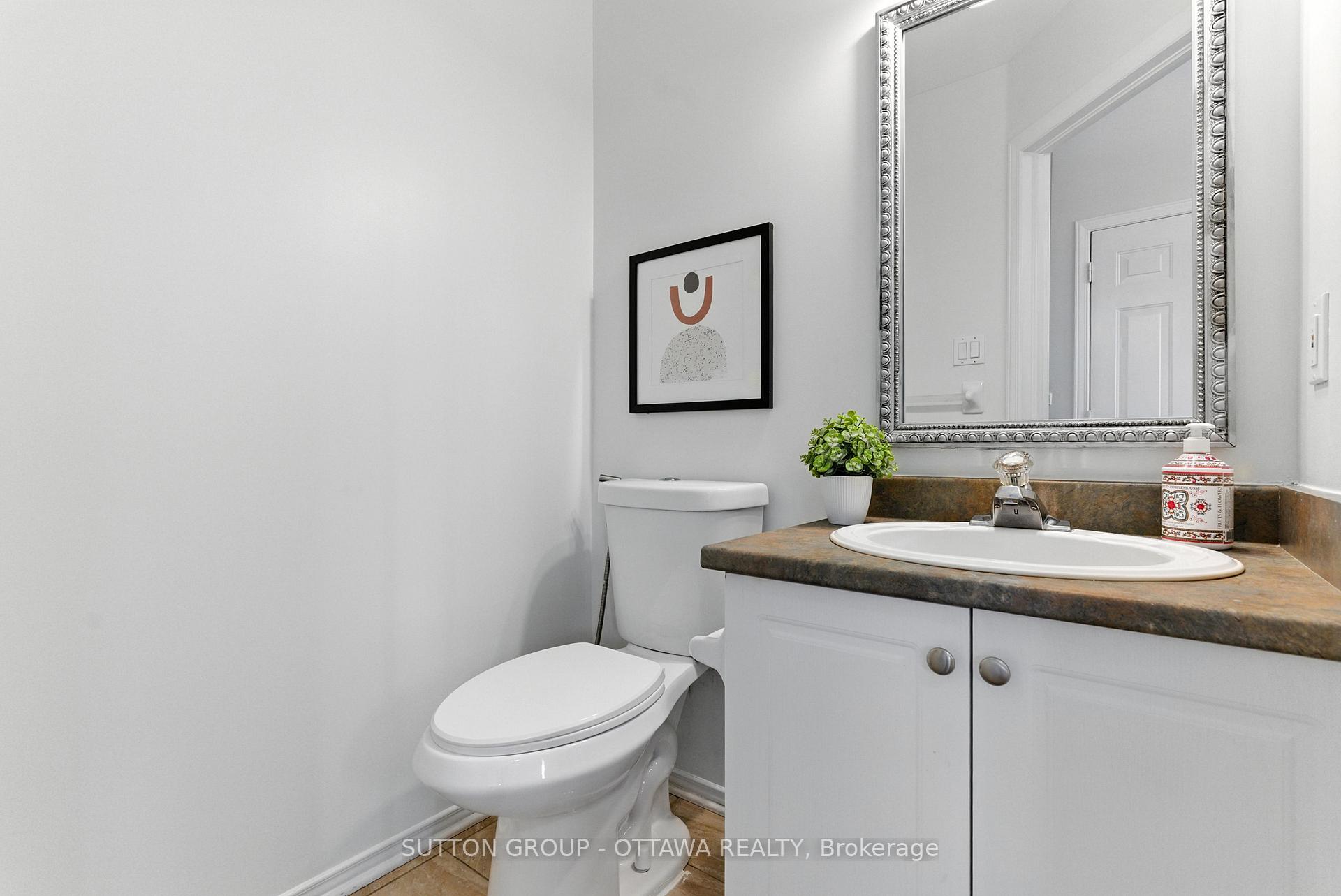 Photo 4 of 4430 Wildmint Square, Ottawa, Riverside South/Gloucester Glen — HOMEH