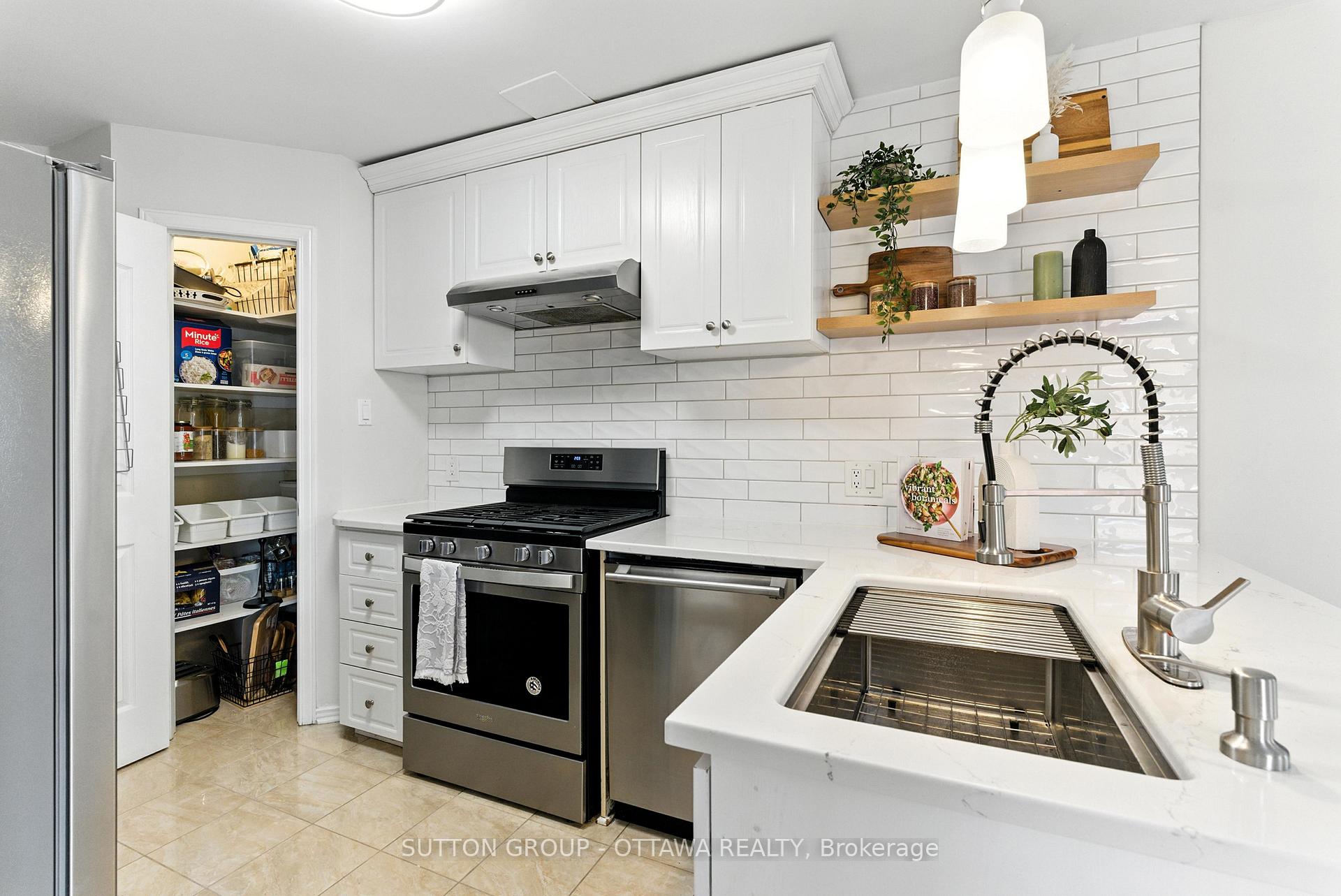 Photo 16 of 4430 Wildmint Square, Ottawa, Riverside South/Gloucester Glen — HOMEH