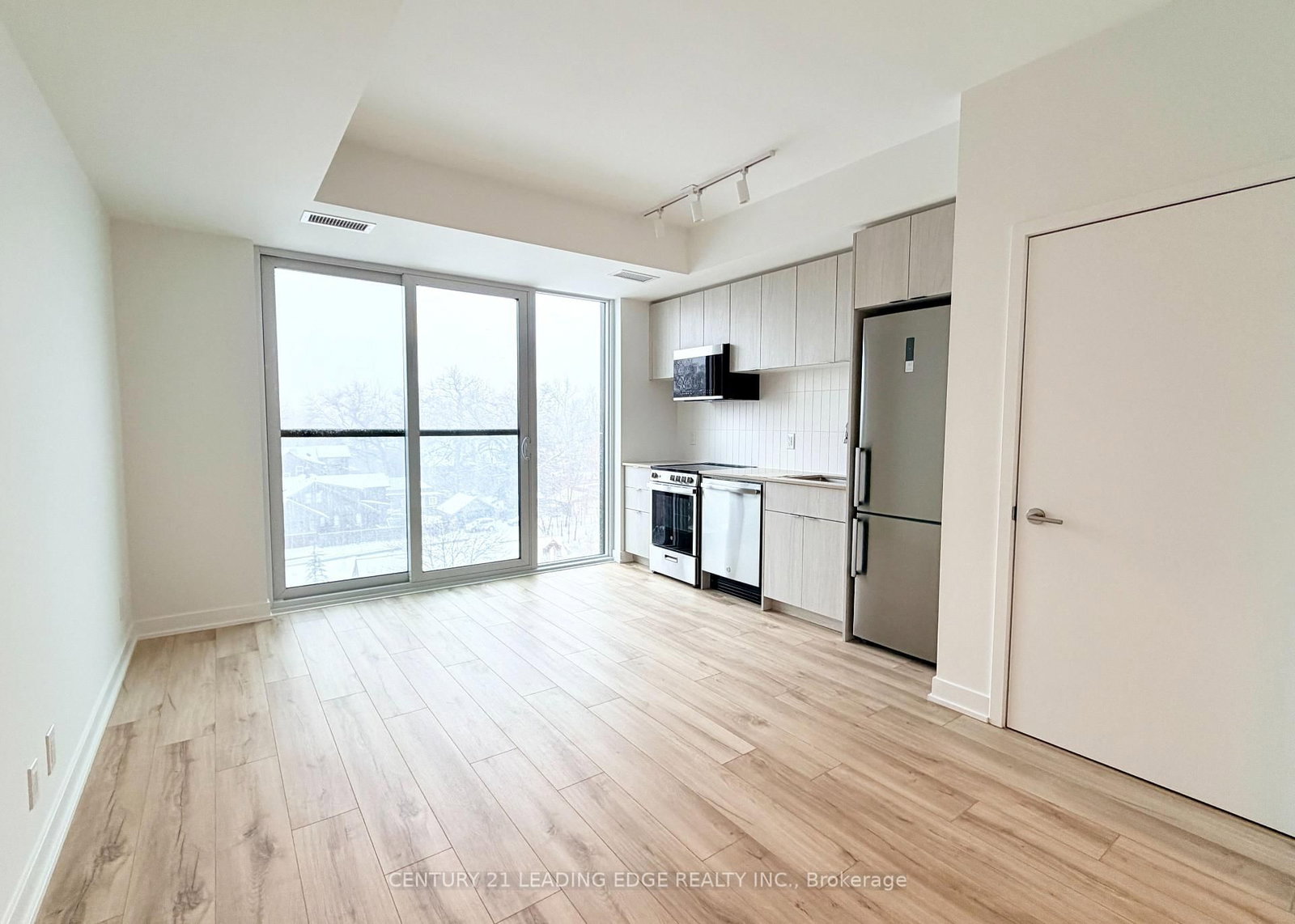 Photo 10 of Unit 706, 1660 Bloor St W, Toronto, High Park North — HOMEH