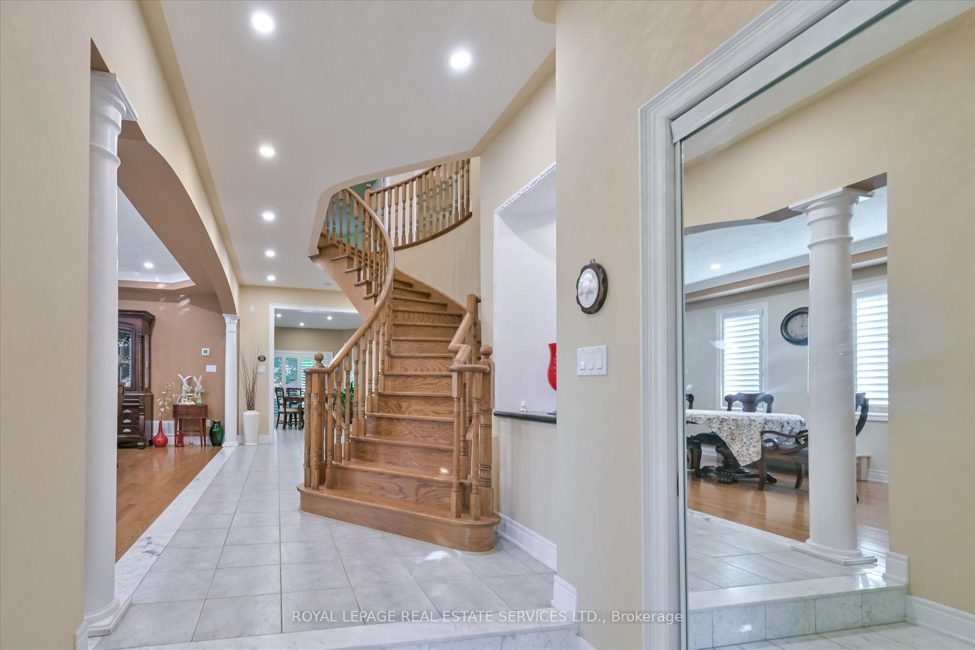 Photo 5 of 95 Loudon Crescent, Vaughan, Beverley Glen — HOMEH