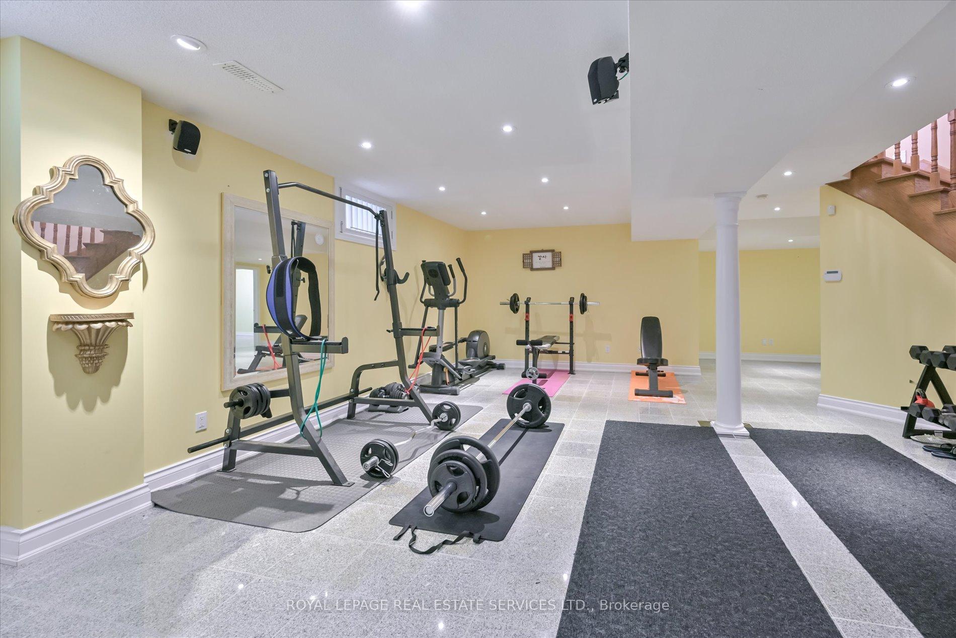 Photo 38 of 95 Loudon Crescent, Vaughan, Beverley Glen — HOMEH