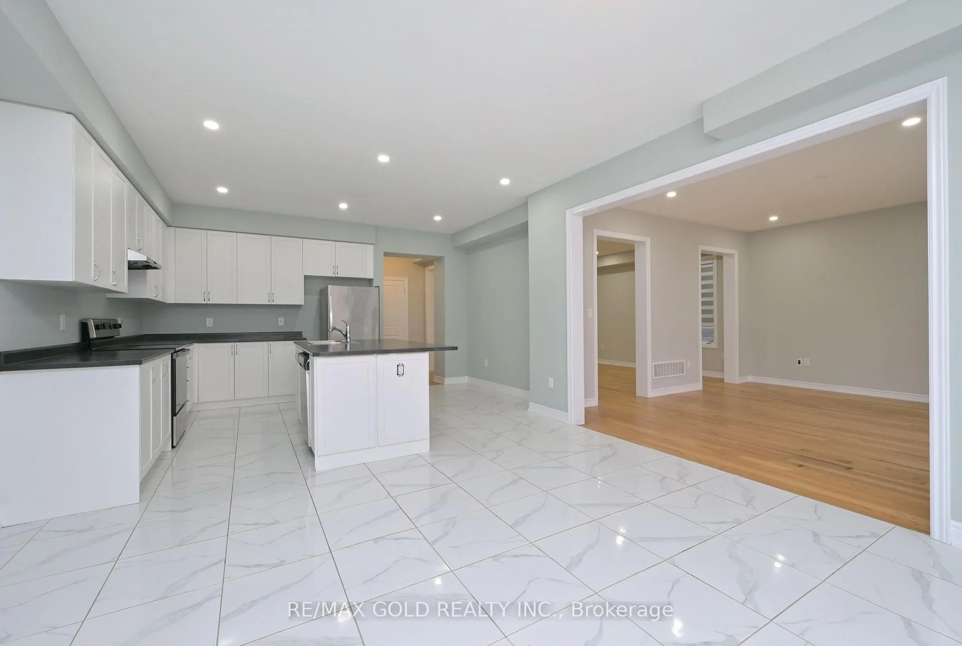 Photo 17 of 138 Nottingham Road, Barrie, Rural Barrie Southeast — HOMEH