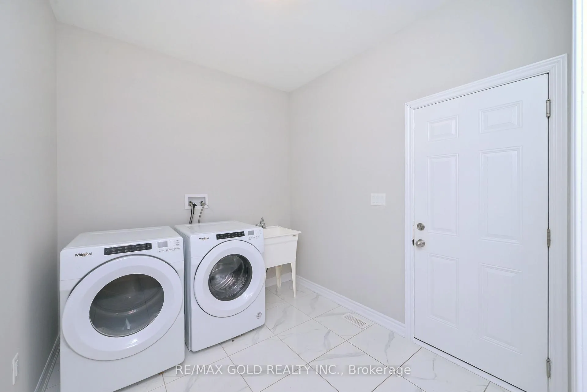 Photo 20 of 138 Nottingham Road, Barrie, Rural Barrie Southeast — HOMEH