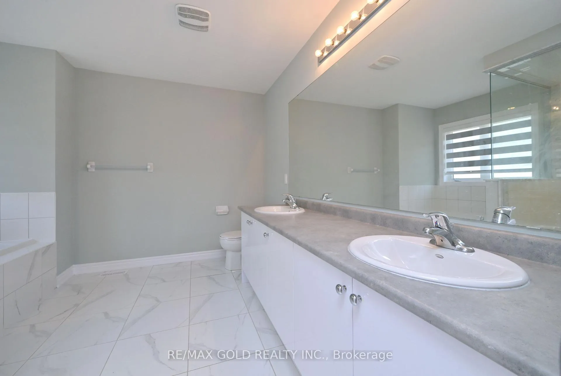 Photo 31 of 138 Nottingham Road, Barrie, Rural Barrie Southeast — HOMEH